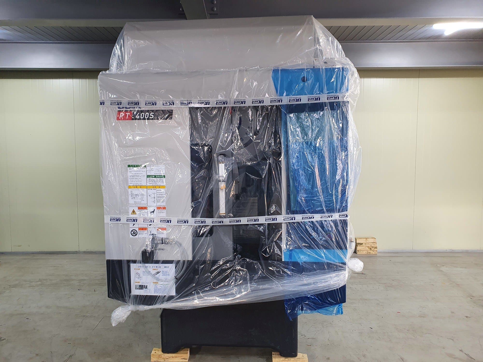 UGINT PT400S Mašinos vaizdas iš priekio