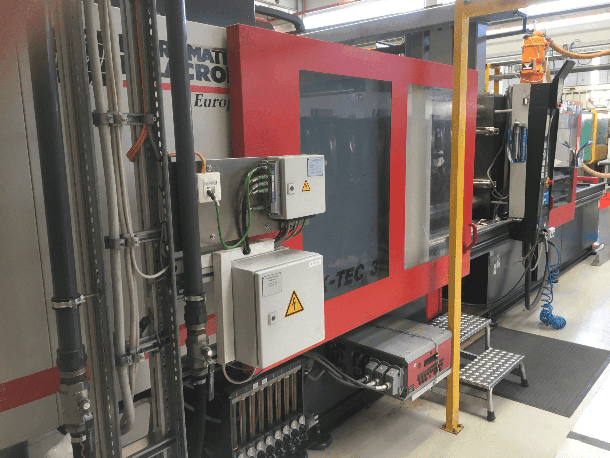 FERROMATIK K-TEC 320 S Mašinos vaizdas iš priekio