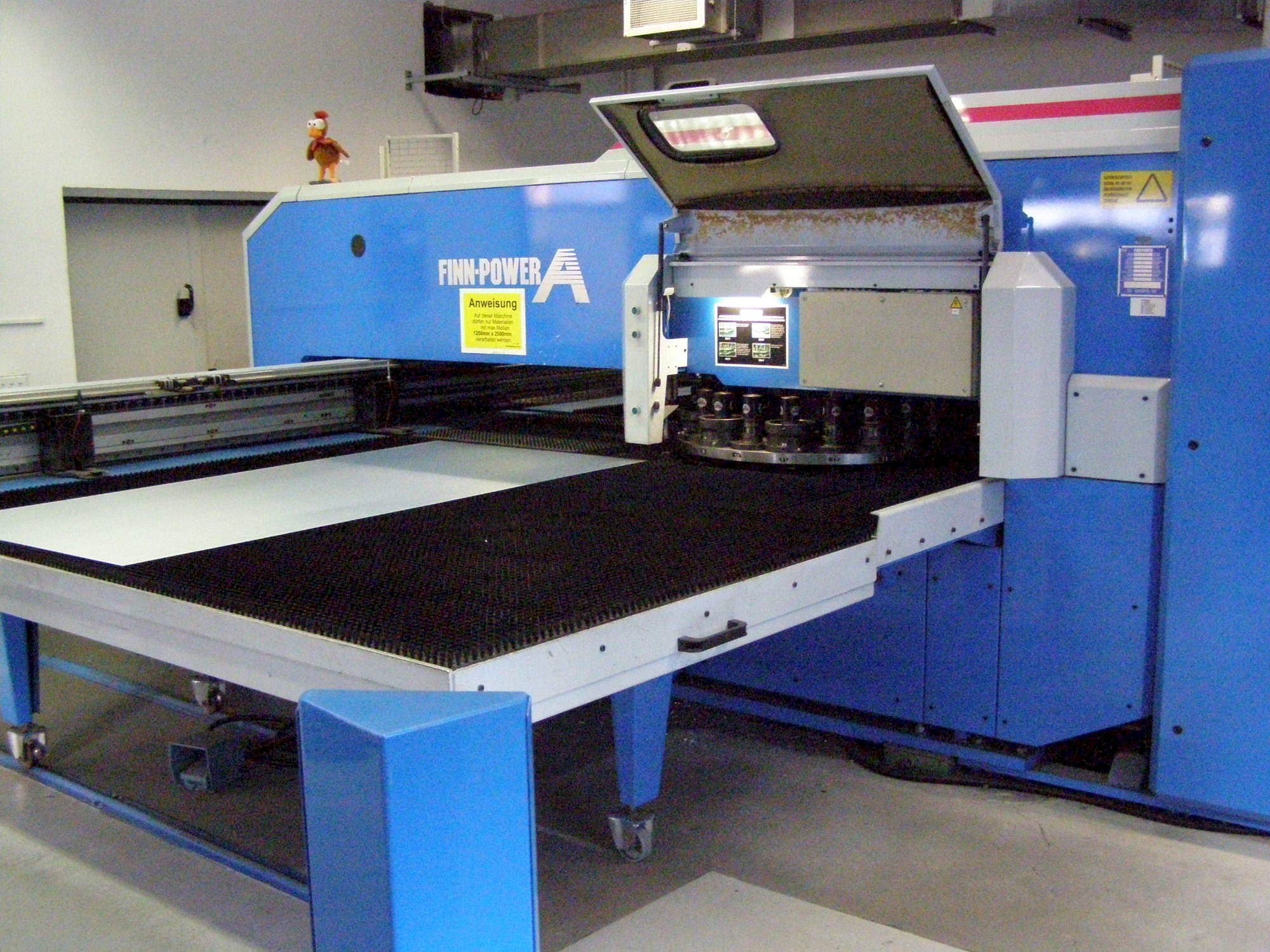 Finn-Power A5 – 25 SBV Mašinos vaizdas iš priekio