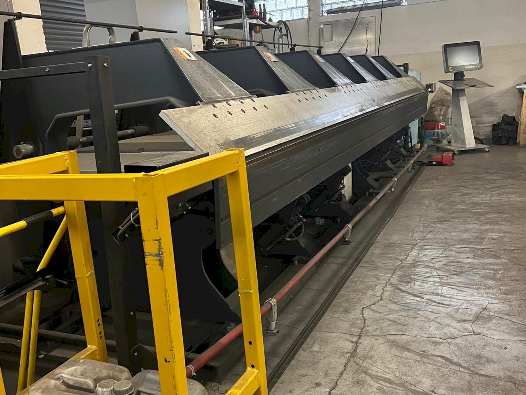 Jorns  Norma-Line 150-6.4 Mašinos vaizdas iš priekio