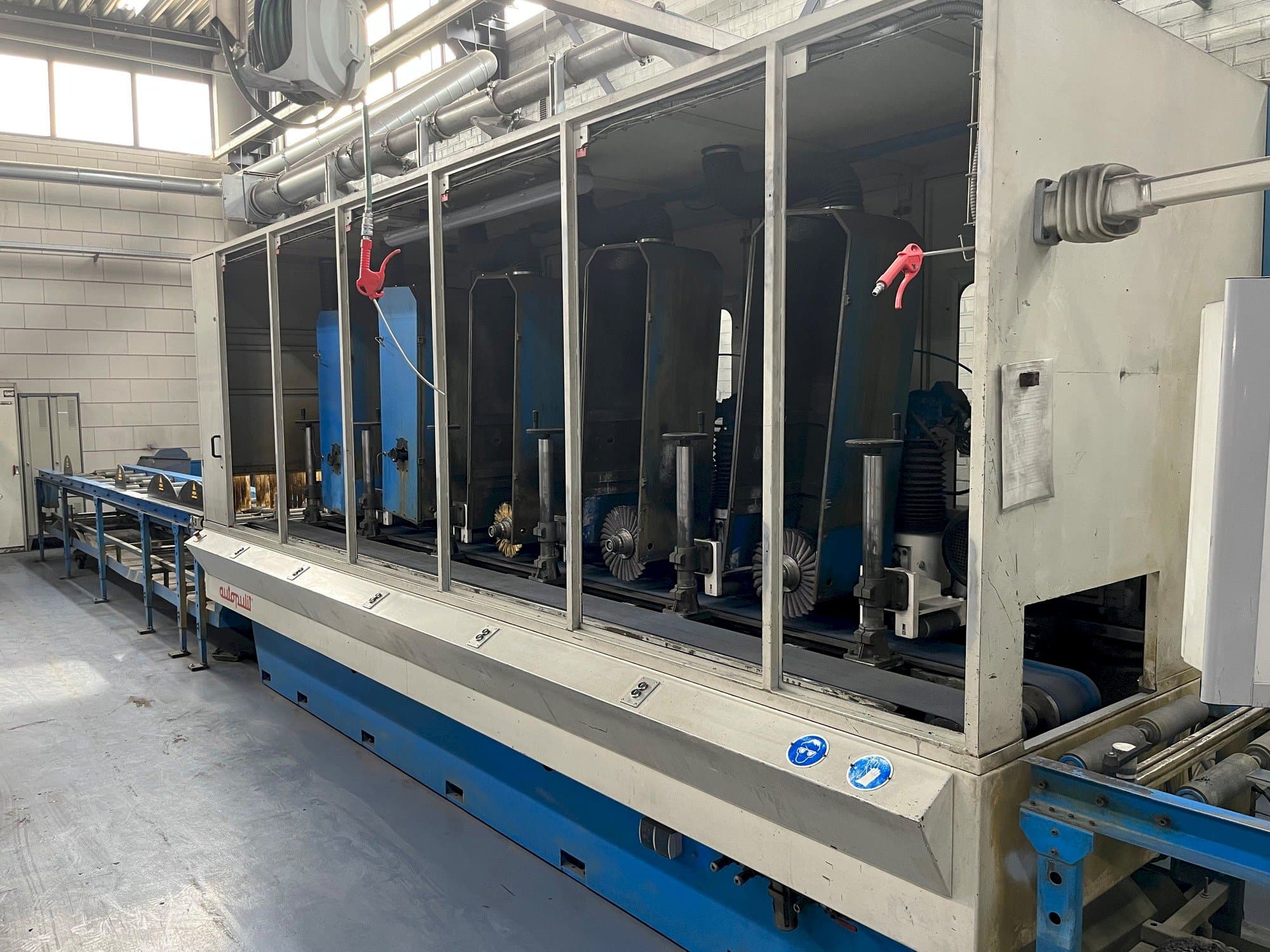 Autopulit E4R-200/5UP Mašinos vaizdas iš priekio