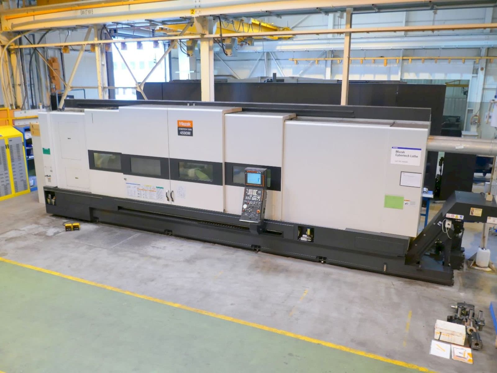 Mazak CYBERTECH TURN 4500M Mašinos vaizdas iš priekio