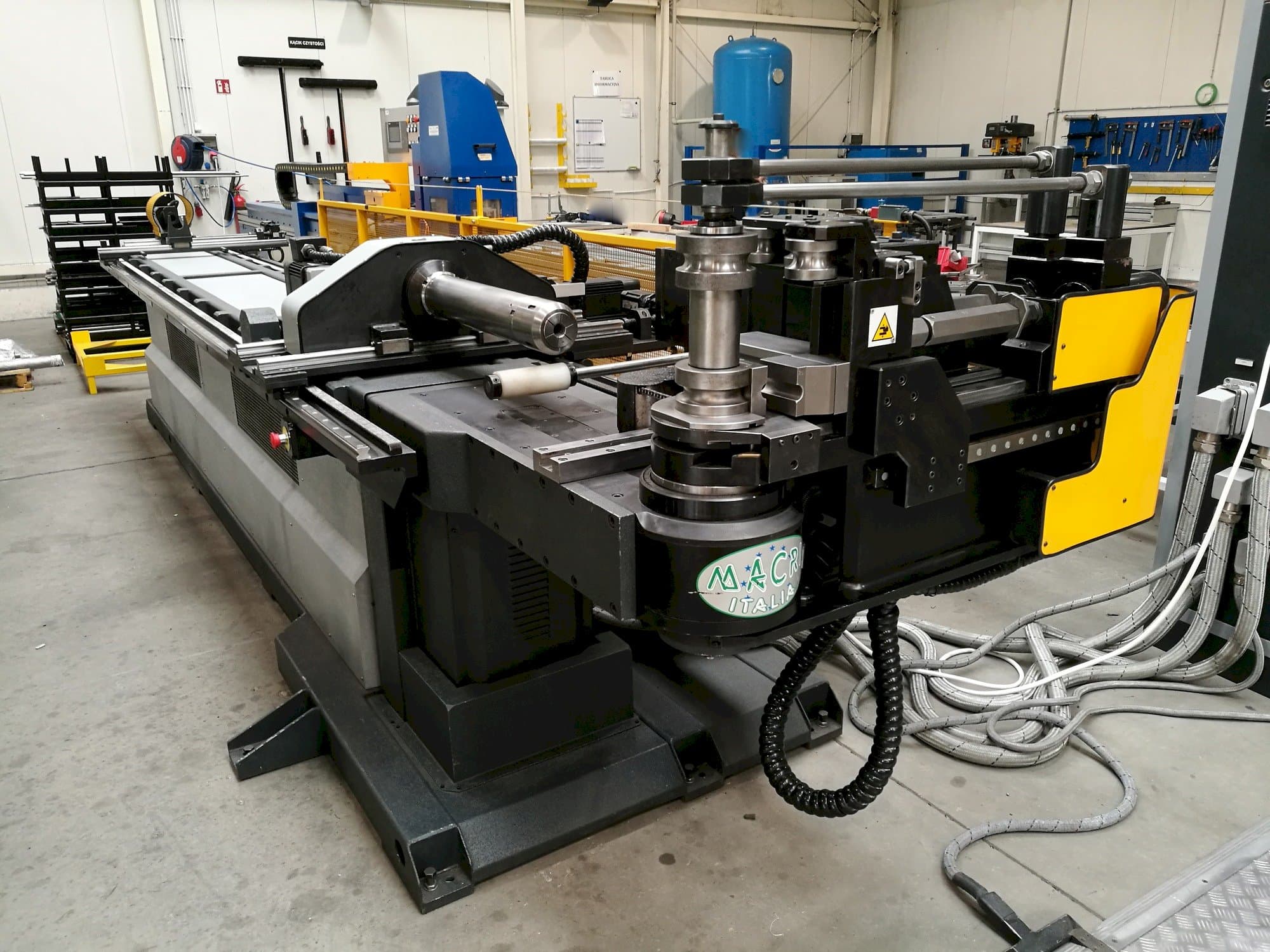 Macri Italia PROVAR 6-65 Mašinos vaizdas iš priekio