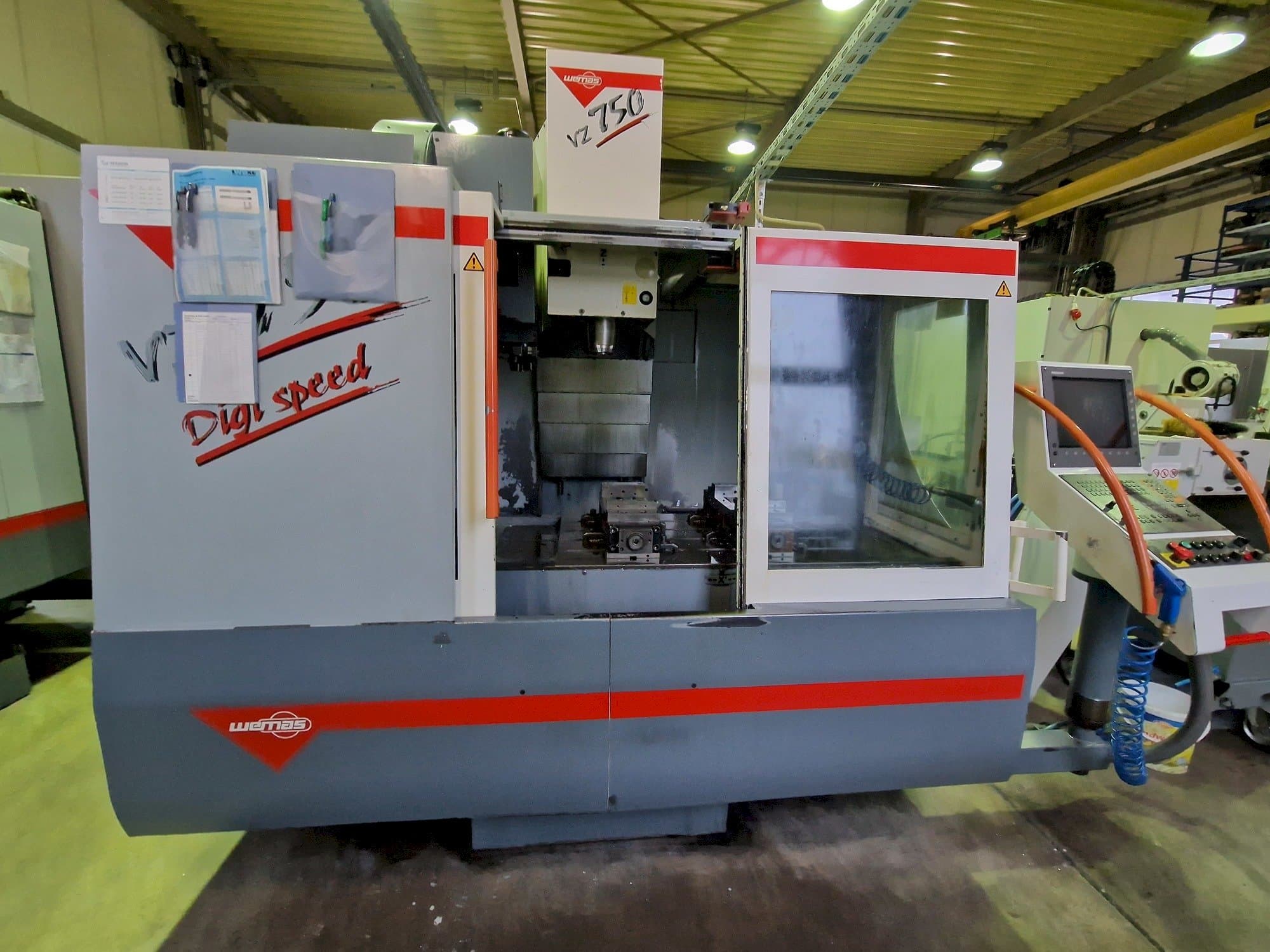 WEMAS VZ 750 Mašinos vaizdas iš priekio