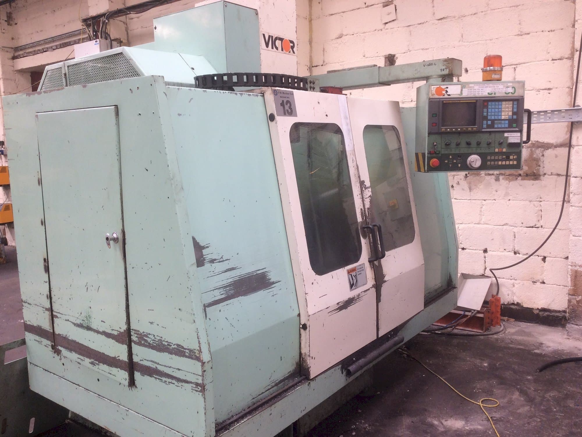 Victor V Center-80 Mašinos vaizdas iš priekio