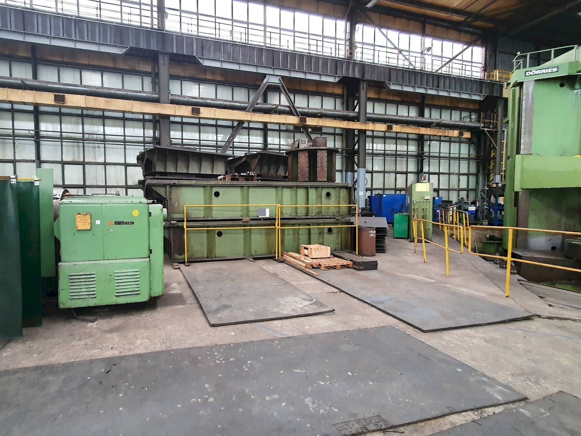 DOERRIES CTE 500-V13 Mašinos vaizdas iš priekio