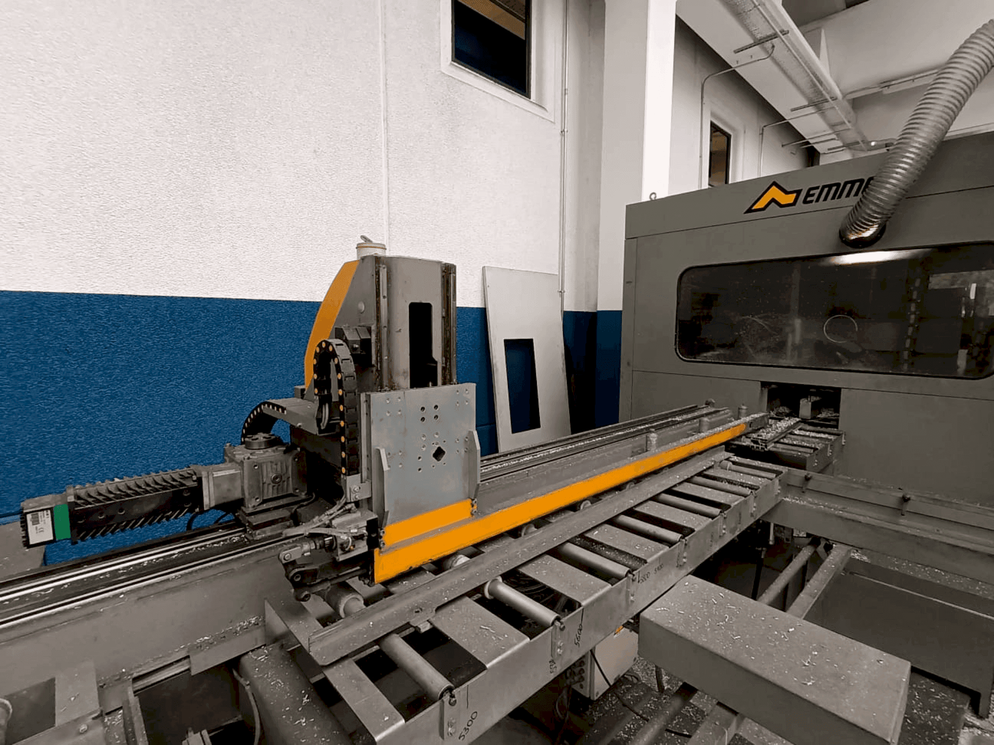 Emmegi Quadra Mašinos vaizdas iš priekio