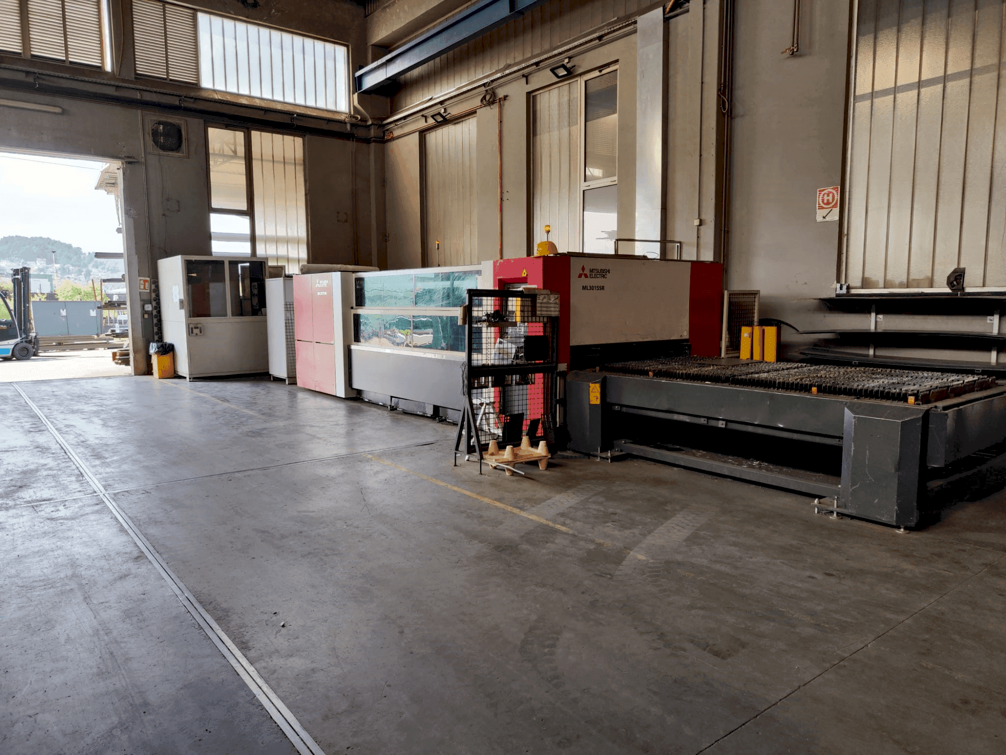 Mitsubishi ML 3015 SR Mašinos vaizdas iš priekio