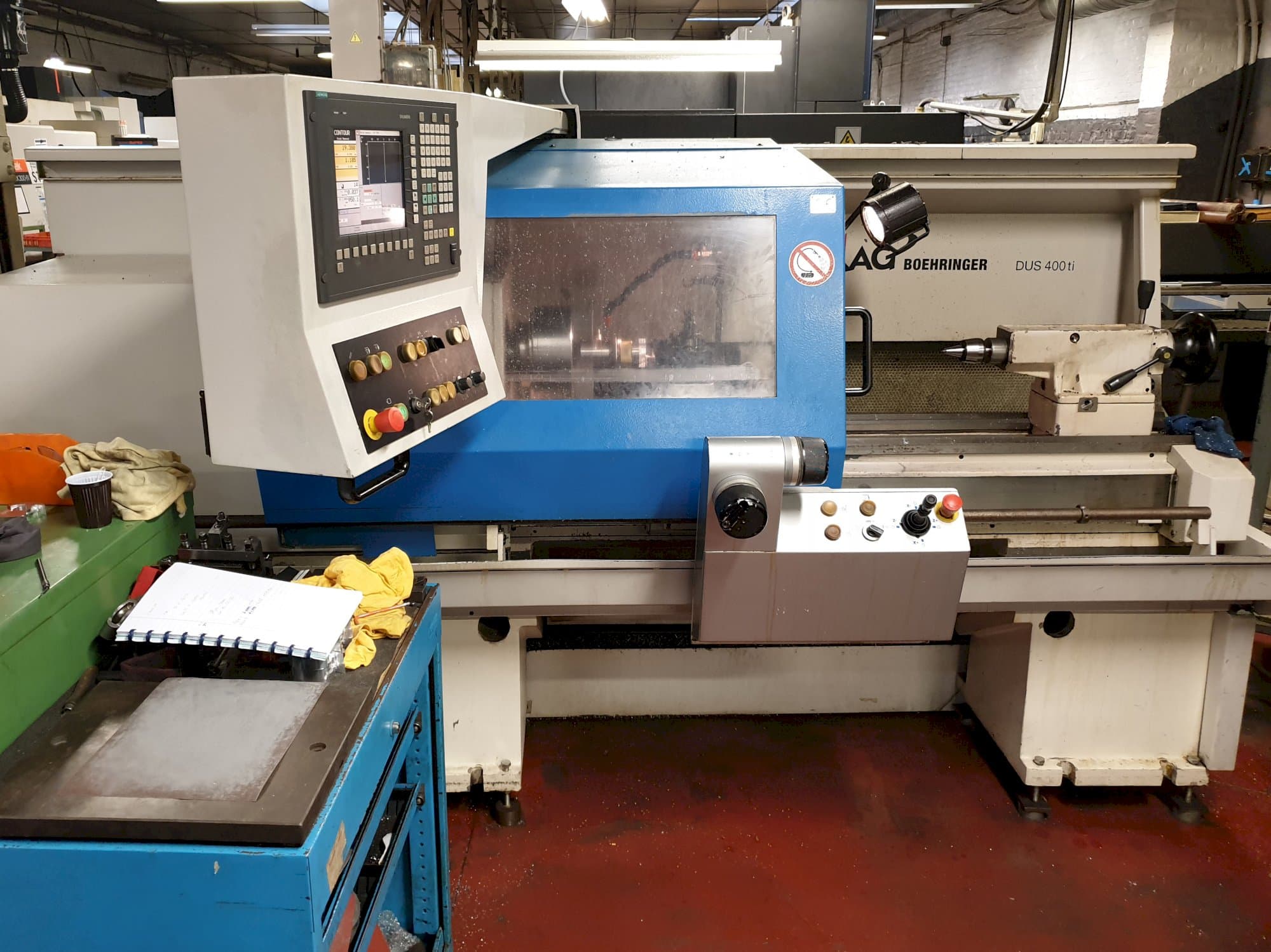 BOEHRINGER DUS 400 ti Mašinos vaizdas iš priekio