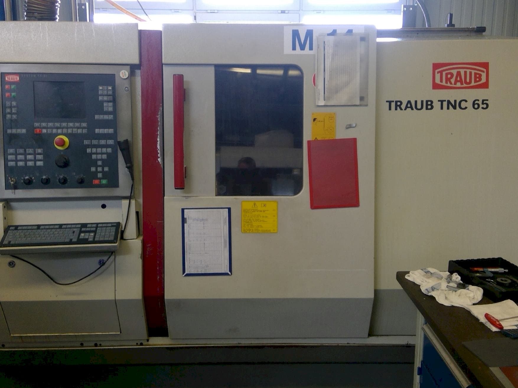 TRAUB TNC 42/65 Mašinos vaizdas iš priekio