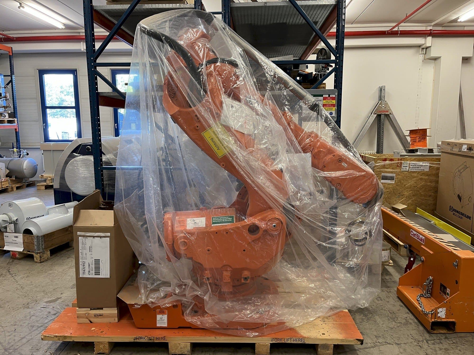 ABB IRB 6600 M2004 Mašinos vaizdas iš priekio