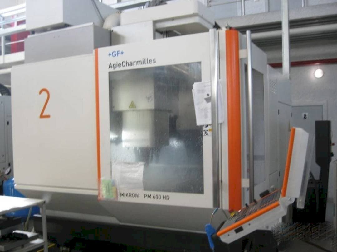 AgieCharmilles Mikron HPM 600 HD Mašinos vaizdas iš priekio