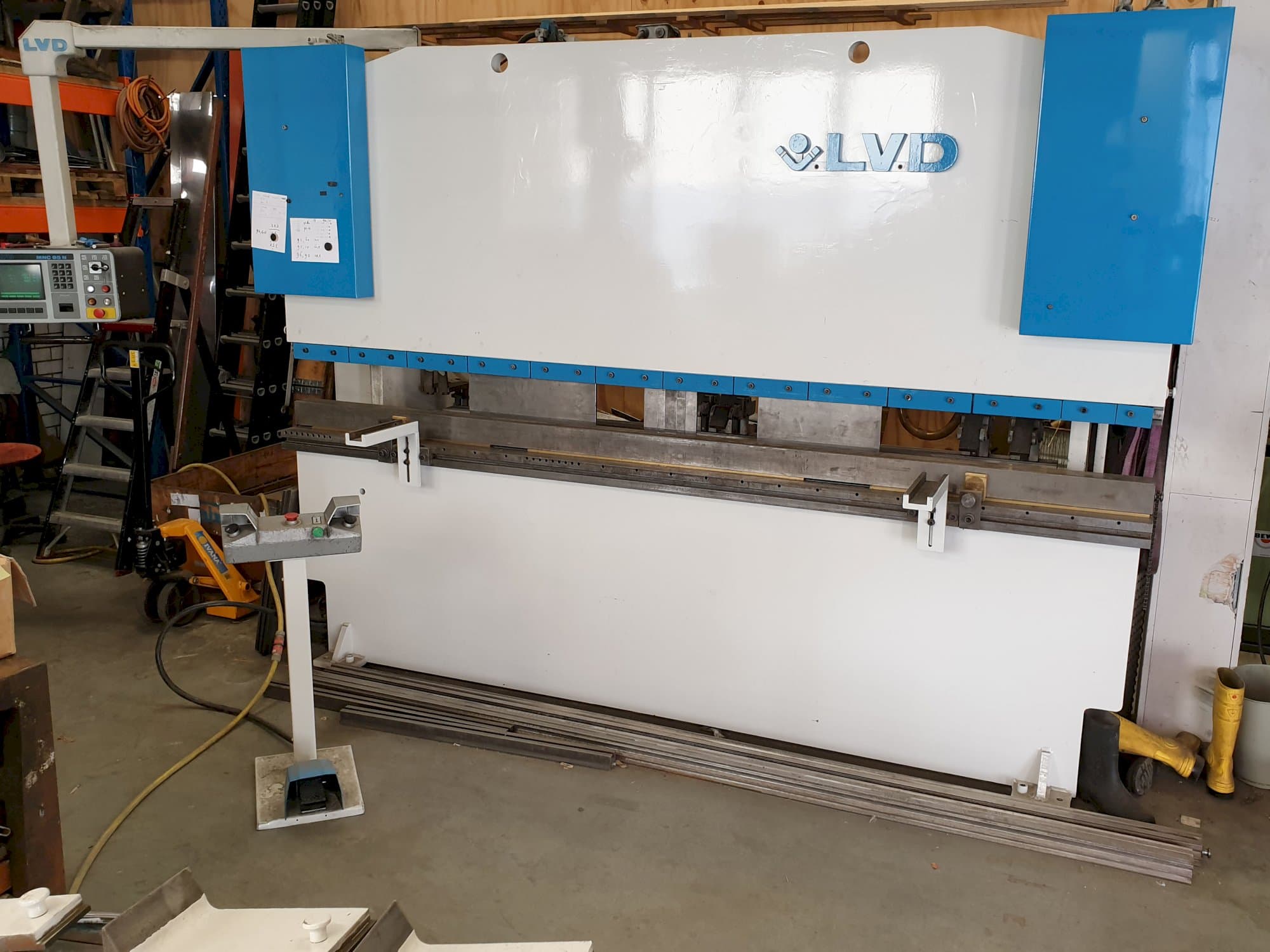 LVD PPI 135/30 Mašinos dešinės pusės vaizdas