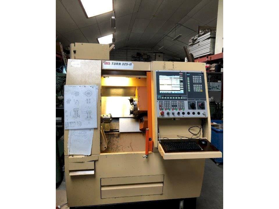 EMCO TURN 325-II Mašinos vaizdas iš priekio
