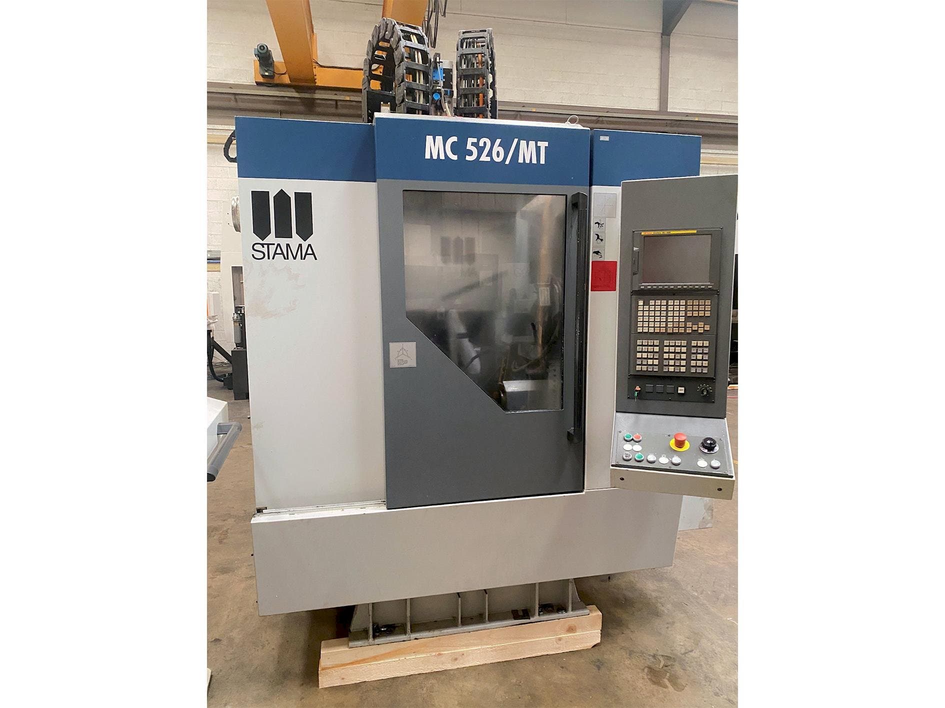 STAMA MC 526 Mašinos vaizdas iš priekio