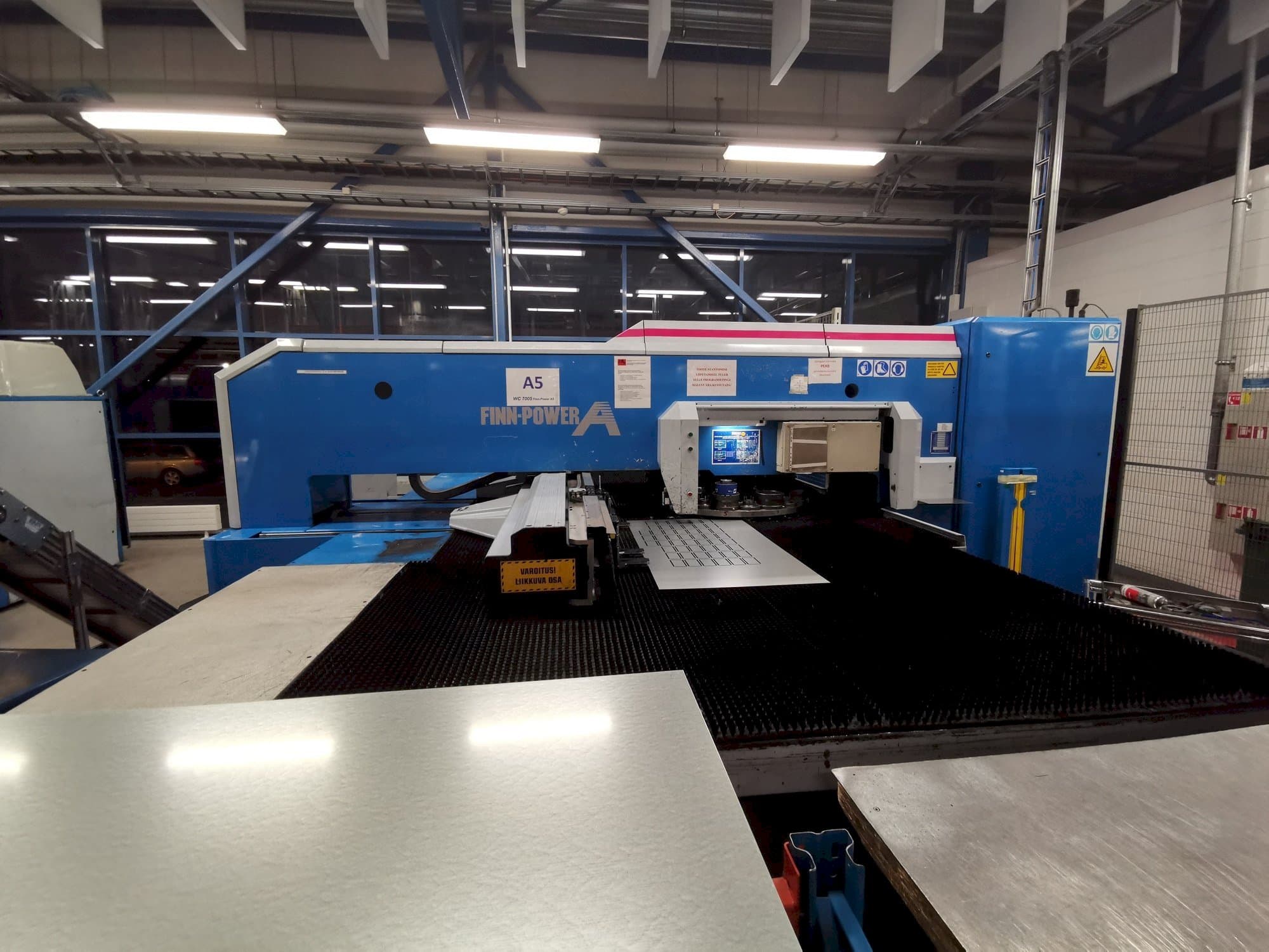 Finn-Power A5-20SB Mašinos vaizdas iš priekio