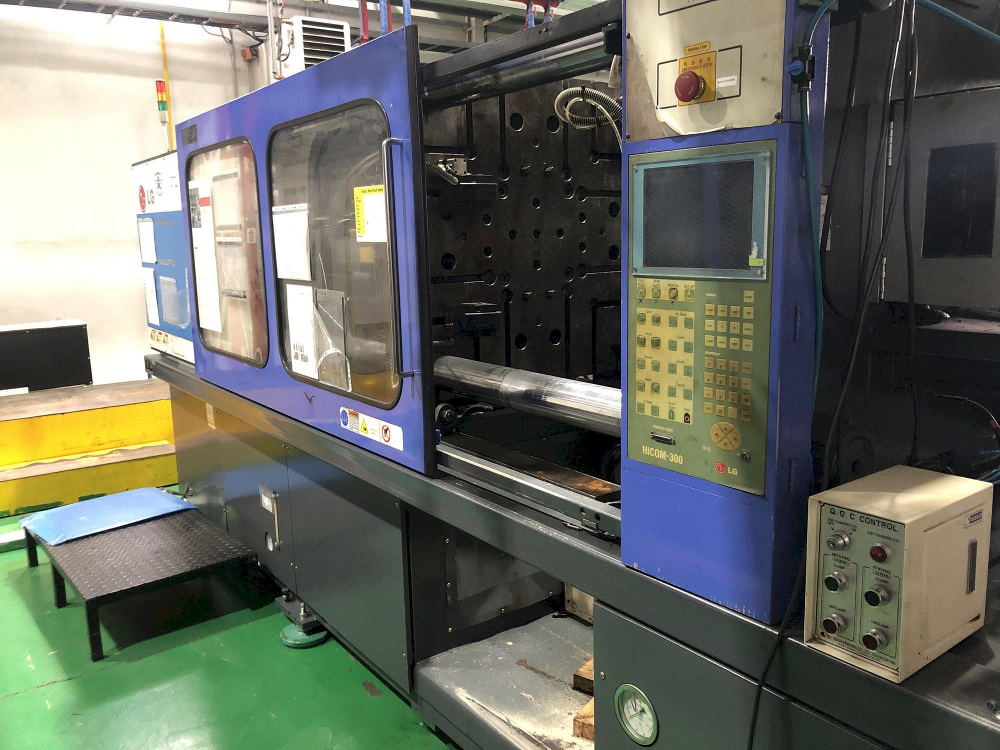 LG LGH-350N Mašinos vaizdas iš priekio