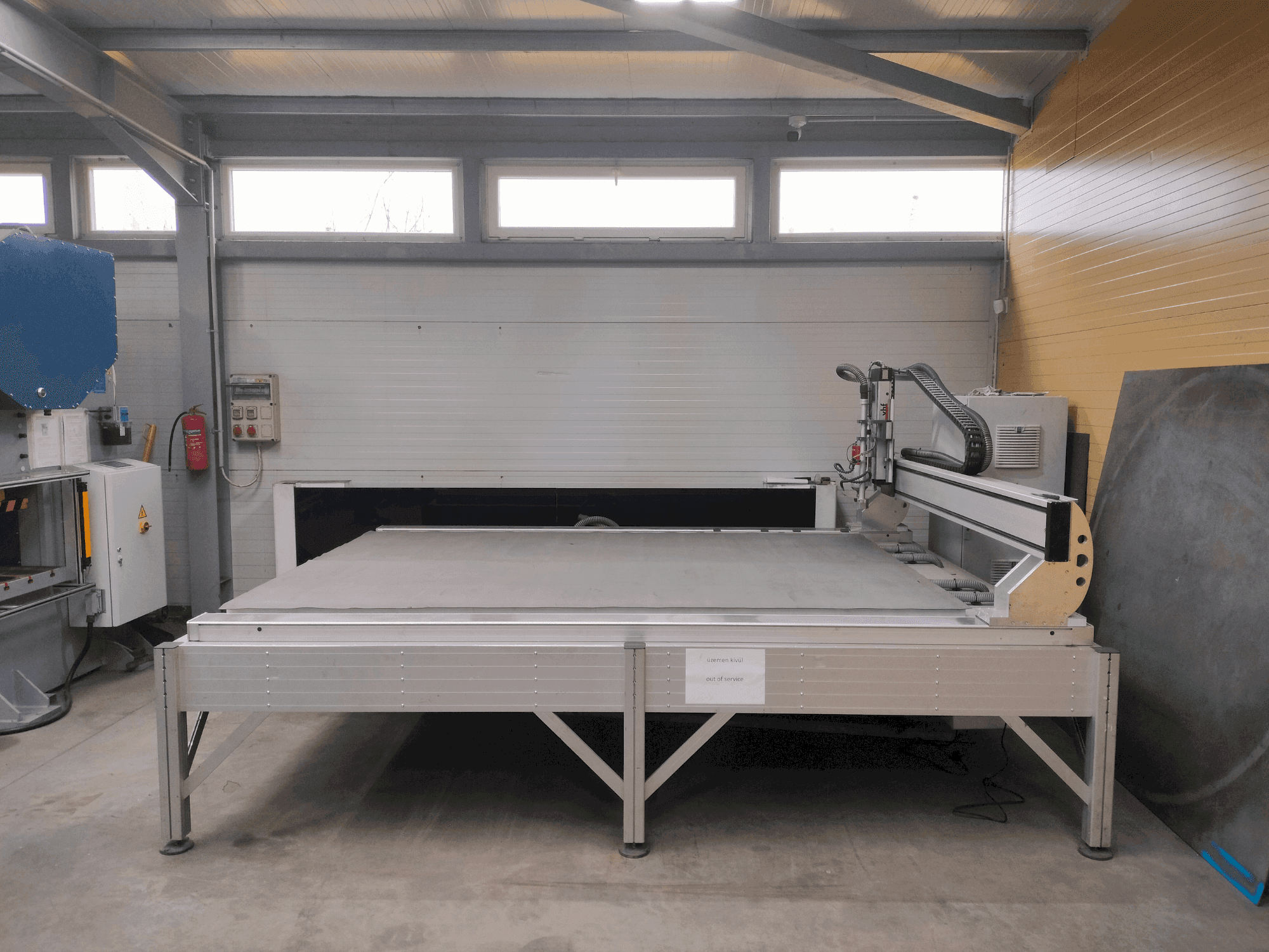 VHF CAM 2030 Active Pro Mašinos vaizdas iš priekio