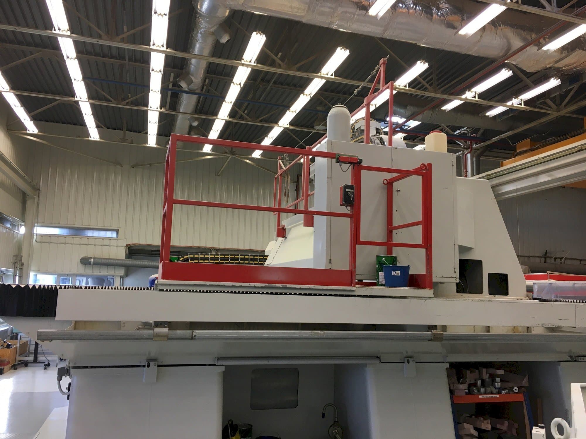 Forest Line Minumac II 305 TH Mašinos vaizdas iš priekio