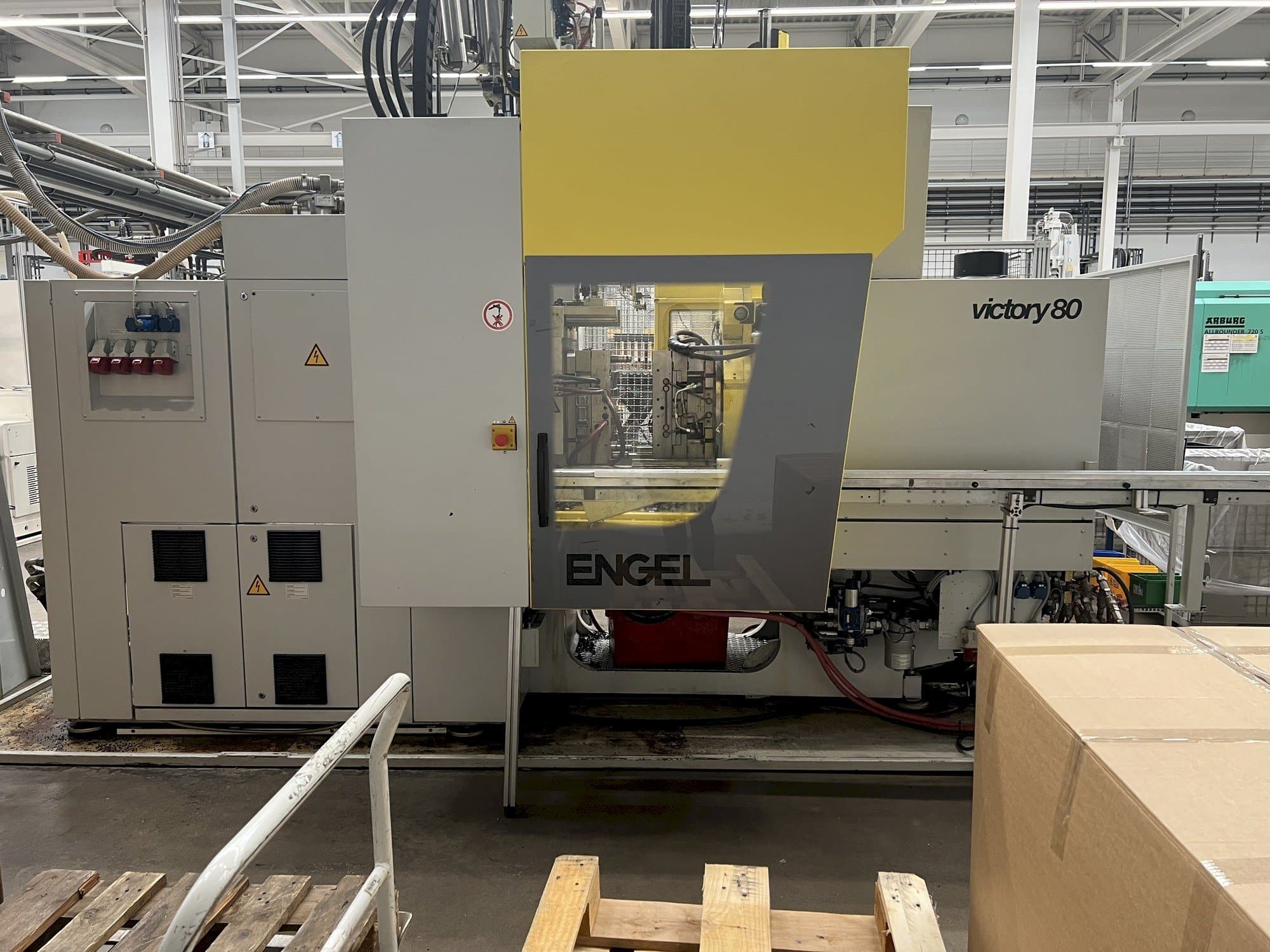 Engel VC 330H/80V/80CO Mašinos vaizdas iš priekio