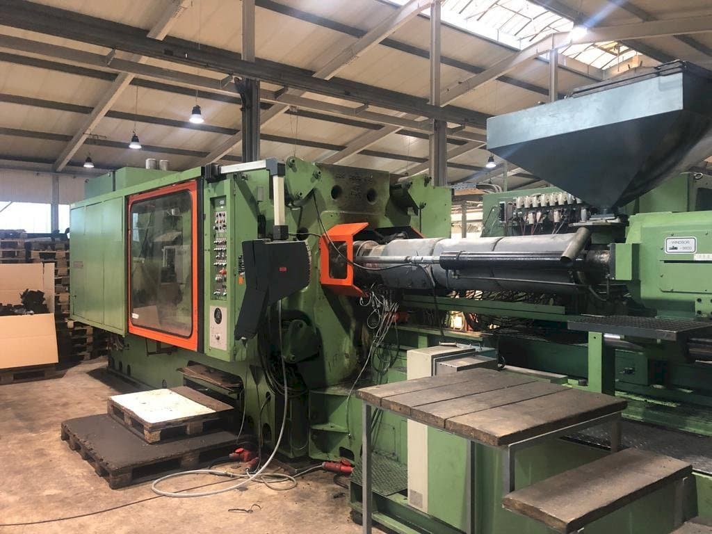 Windsor W1000 Mašinos vaizdas iš kairės pusės