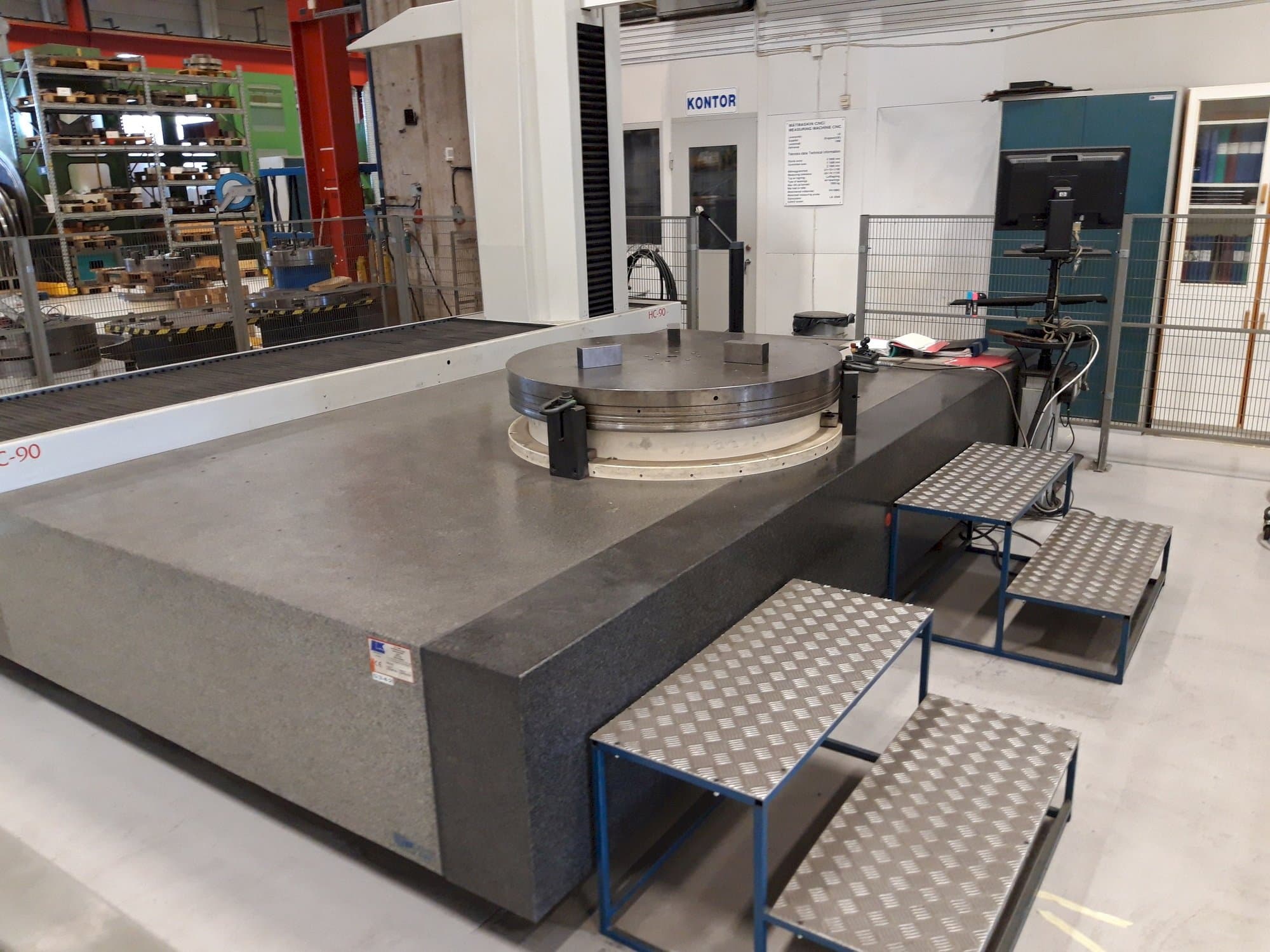 LK HC90 Mašinos vaizdas iš priekio