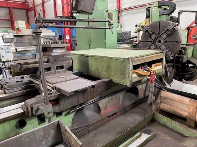 TOS SU 100/8000 Mašinos vaizdas iš priekio