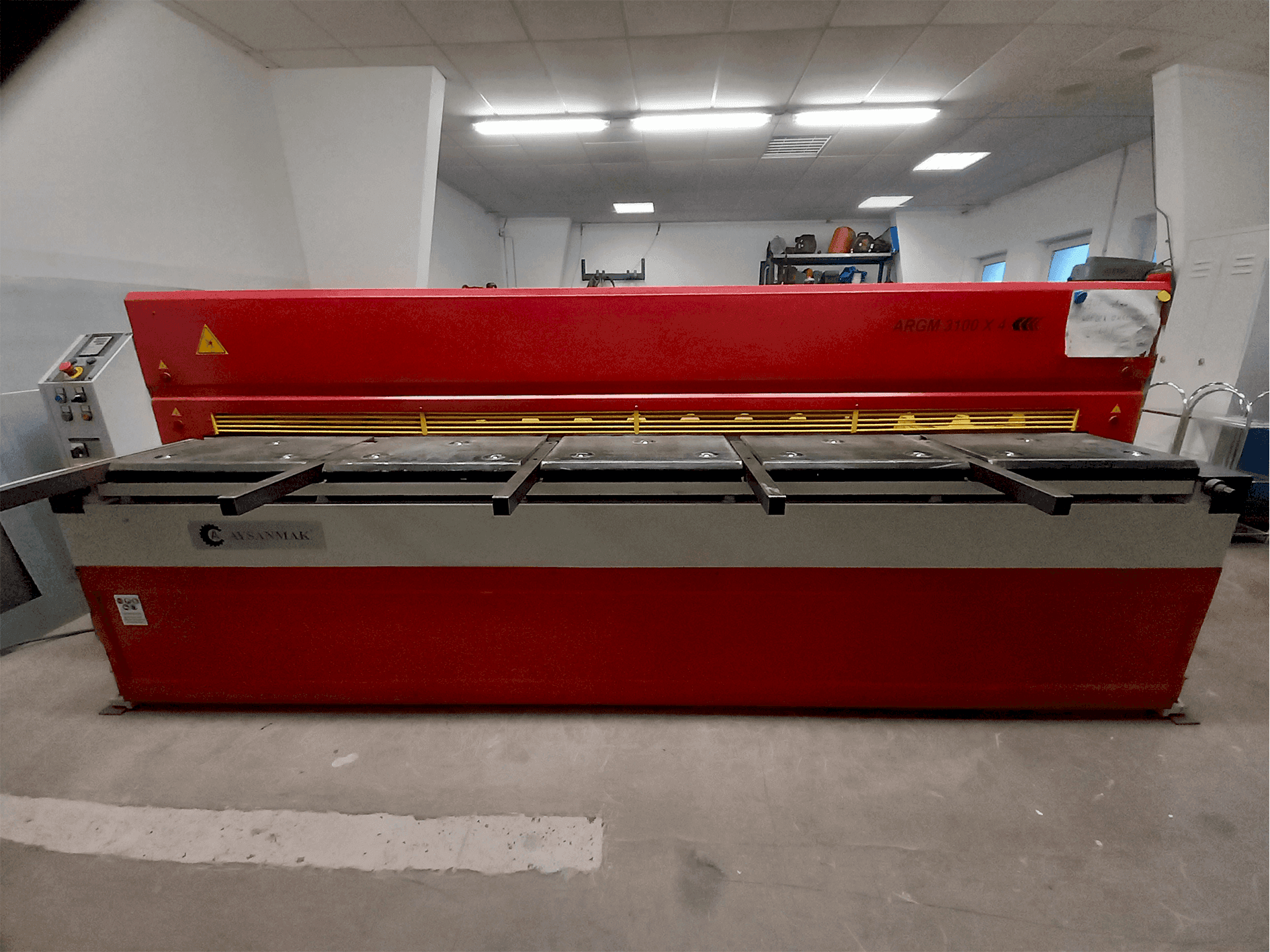 AYSANMAK ARGM 3100 x 4 Mašinos vaizdas iš priekio