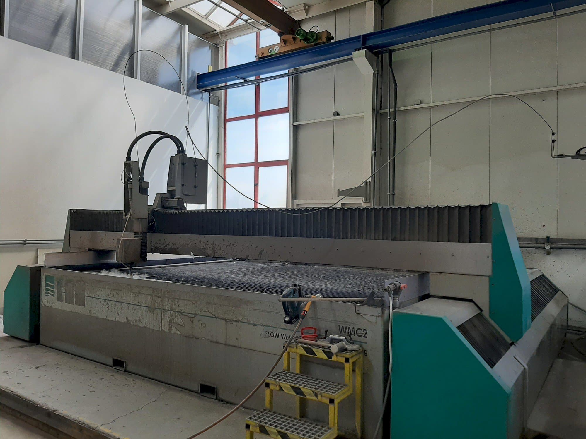 Flow WMC2 4030 Mašinos vaizdas iš priekio