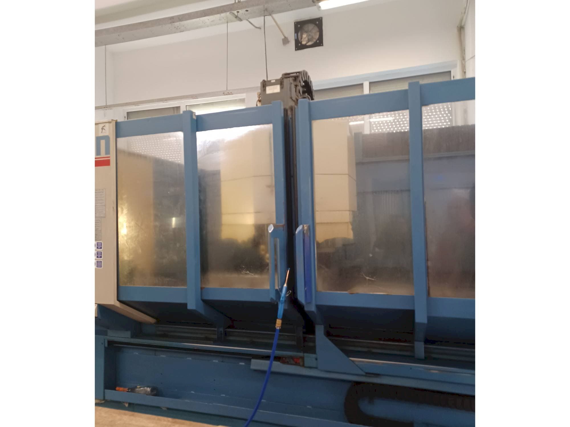 CHIRON FZ 18 L Mašinos vaizdas iš priekio