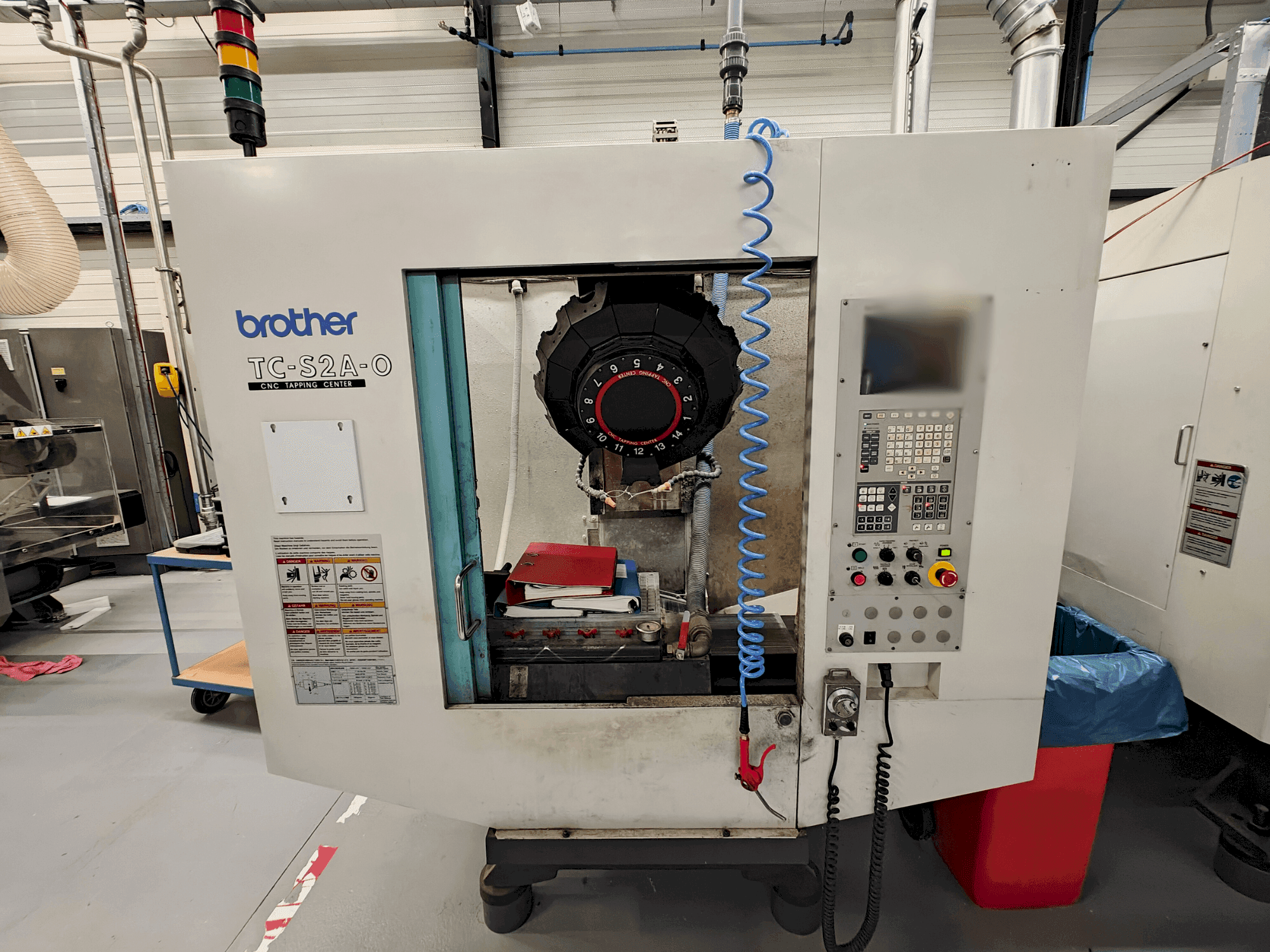 Brother C-S2A-O Mašinos vaizdas iš priekio