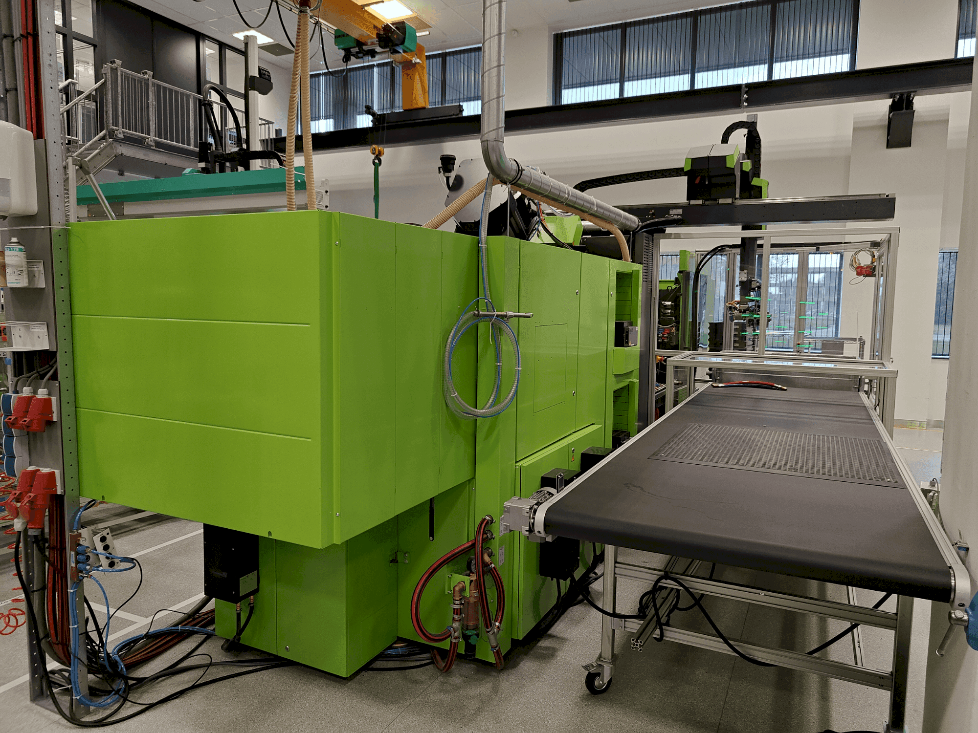 Engel e-victory 740H/50W/220 combi + Viper 20 Mašinos vaizdas iš priekio