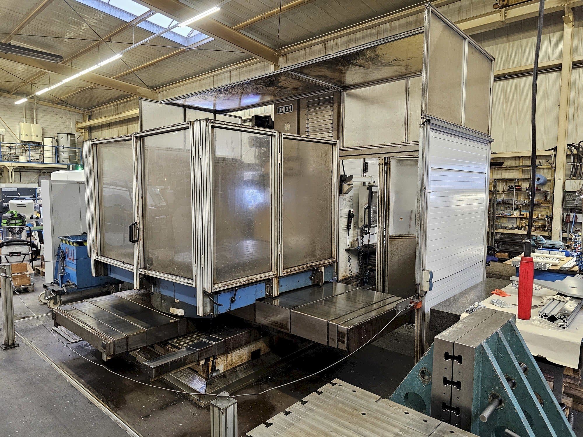 UNION TC 110 Mašinos vaizdas iš priekio