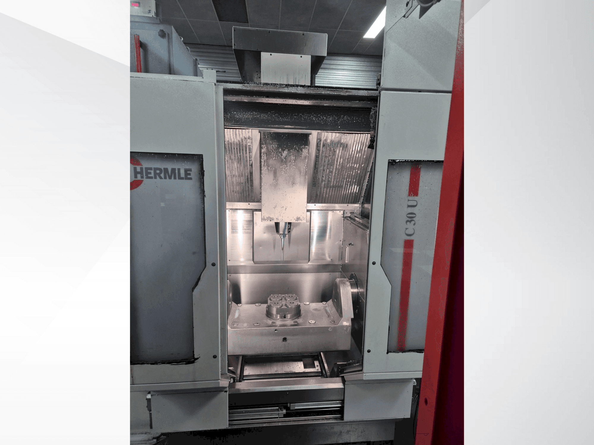 HERMLE C30U + RS Automation Mašinos vaizdas iš priekio