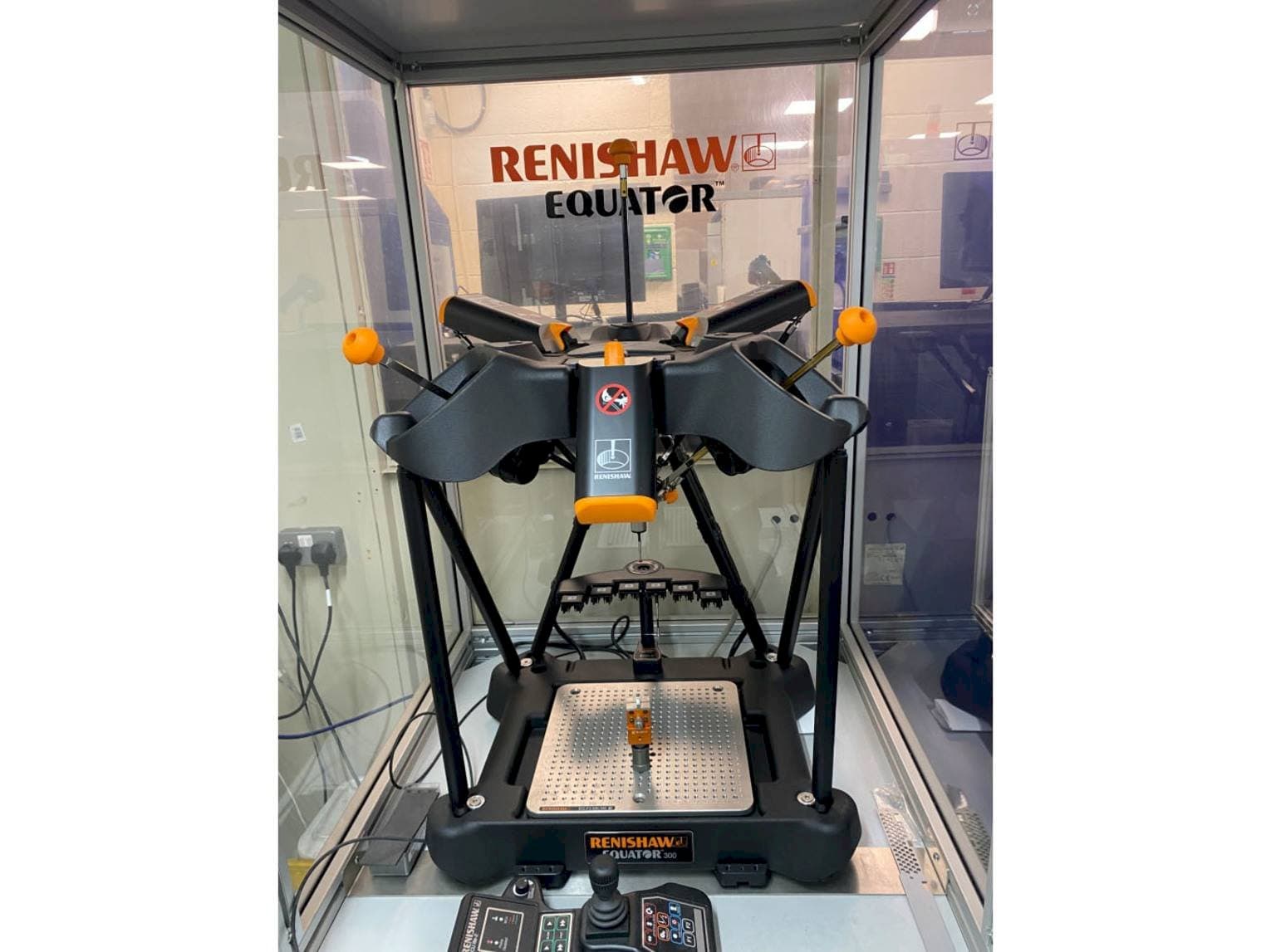 RENISHAW Equator 300 Mašinos vaizdas iš priekio