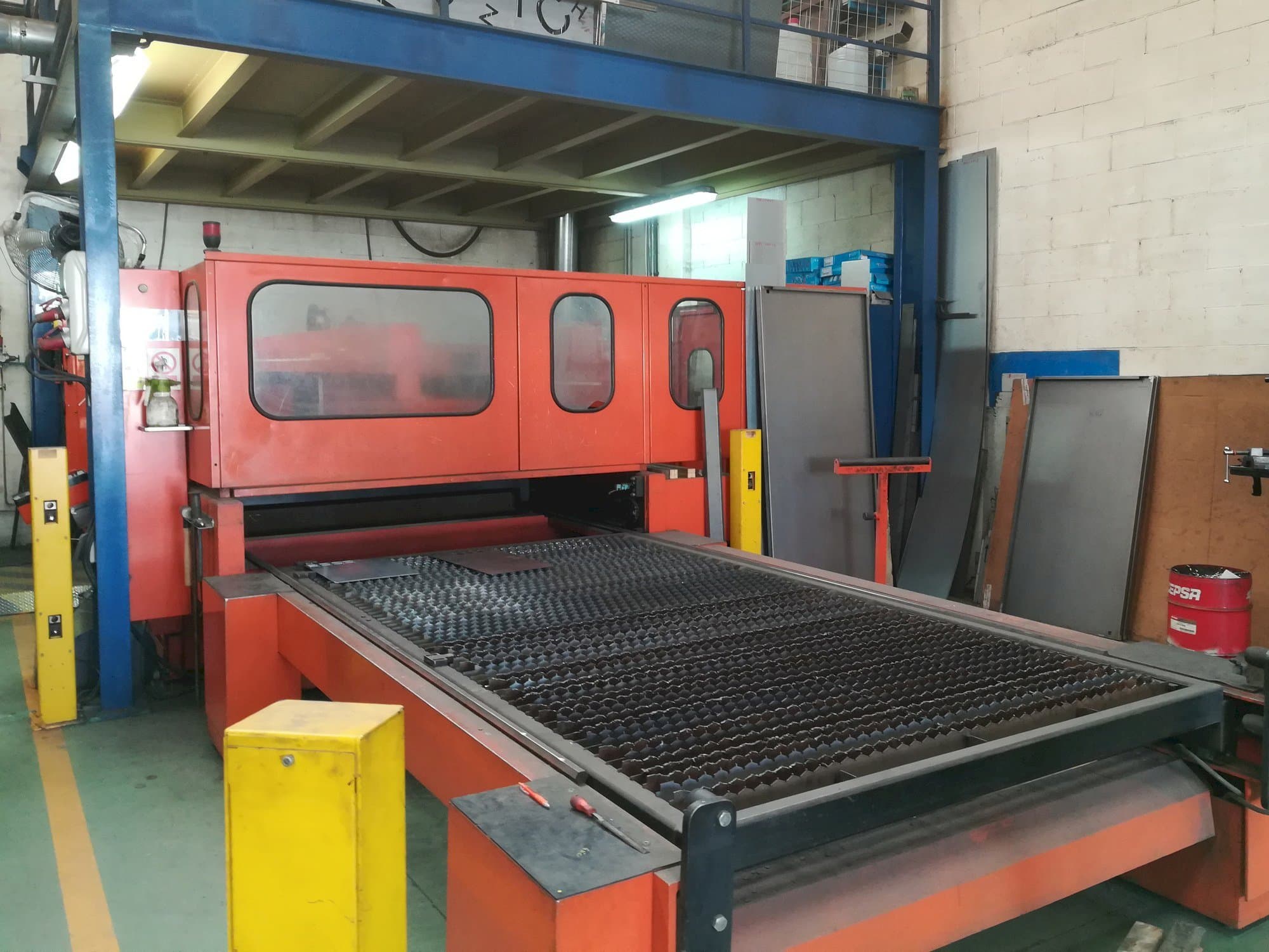 Bystronic Bystar 3015 Mašinos vaizdas iš priekio