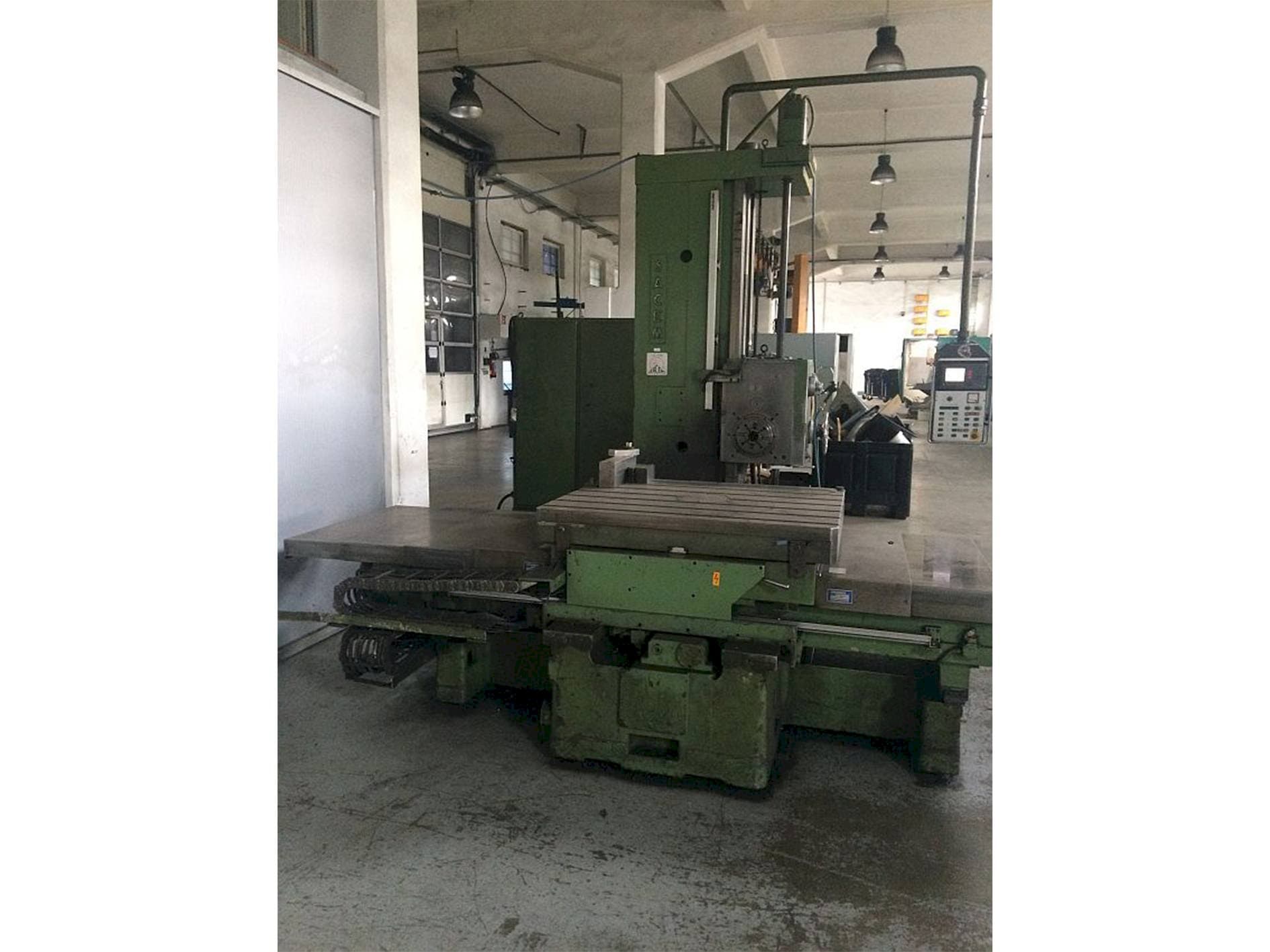 Sacem									 MST-XC/110 A/C Mašinos vaizdas iš priekio