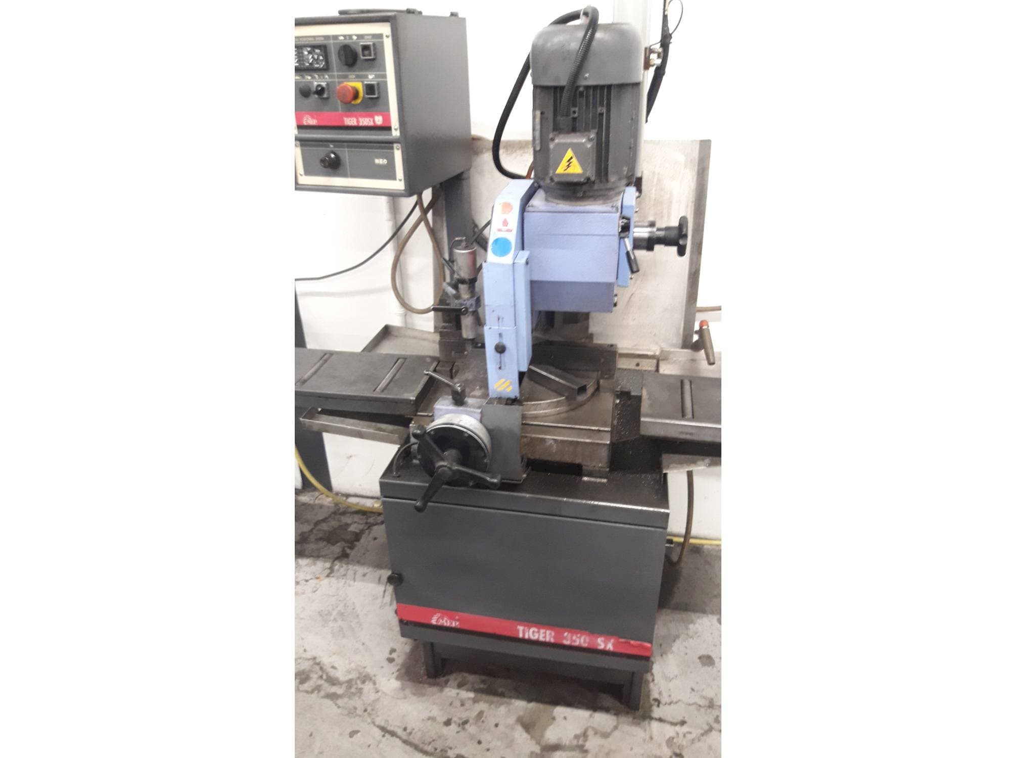 MEP TIGER 350SX Mašinos vaizdas iš priekio