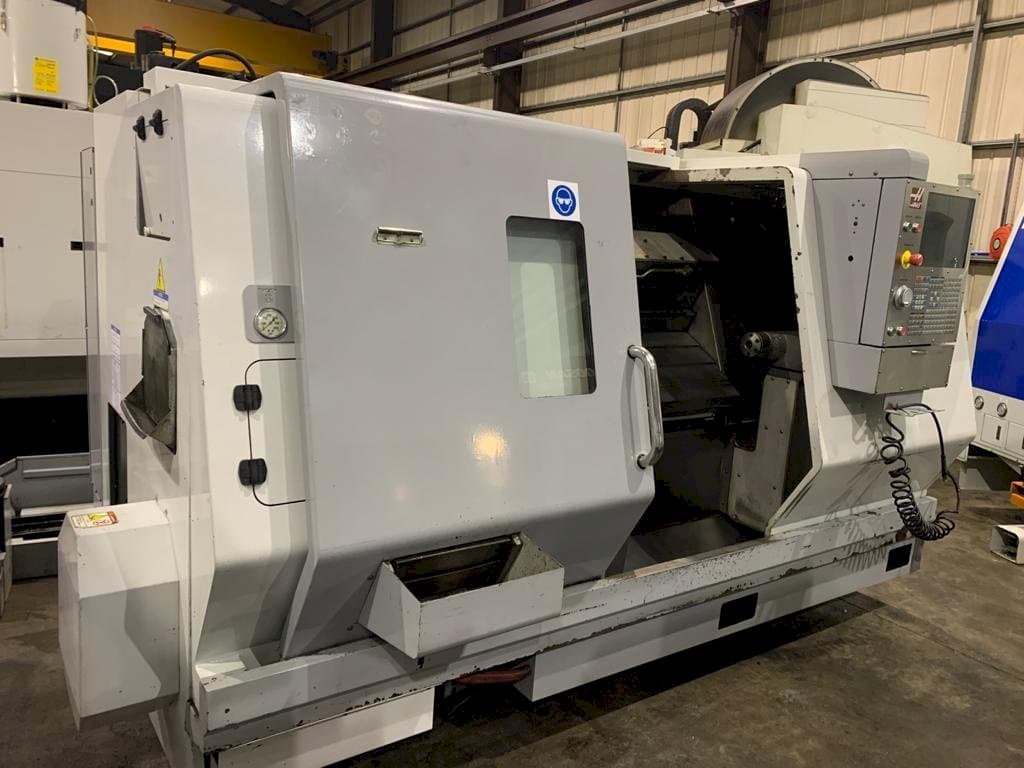 HAAS SL-30 THE Mašinos vaizdas iš priekio