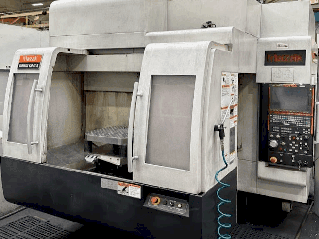 Mazak Variaxis 630-5X II Mašinos vaizdas iš priekio
