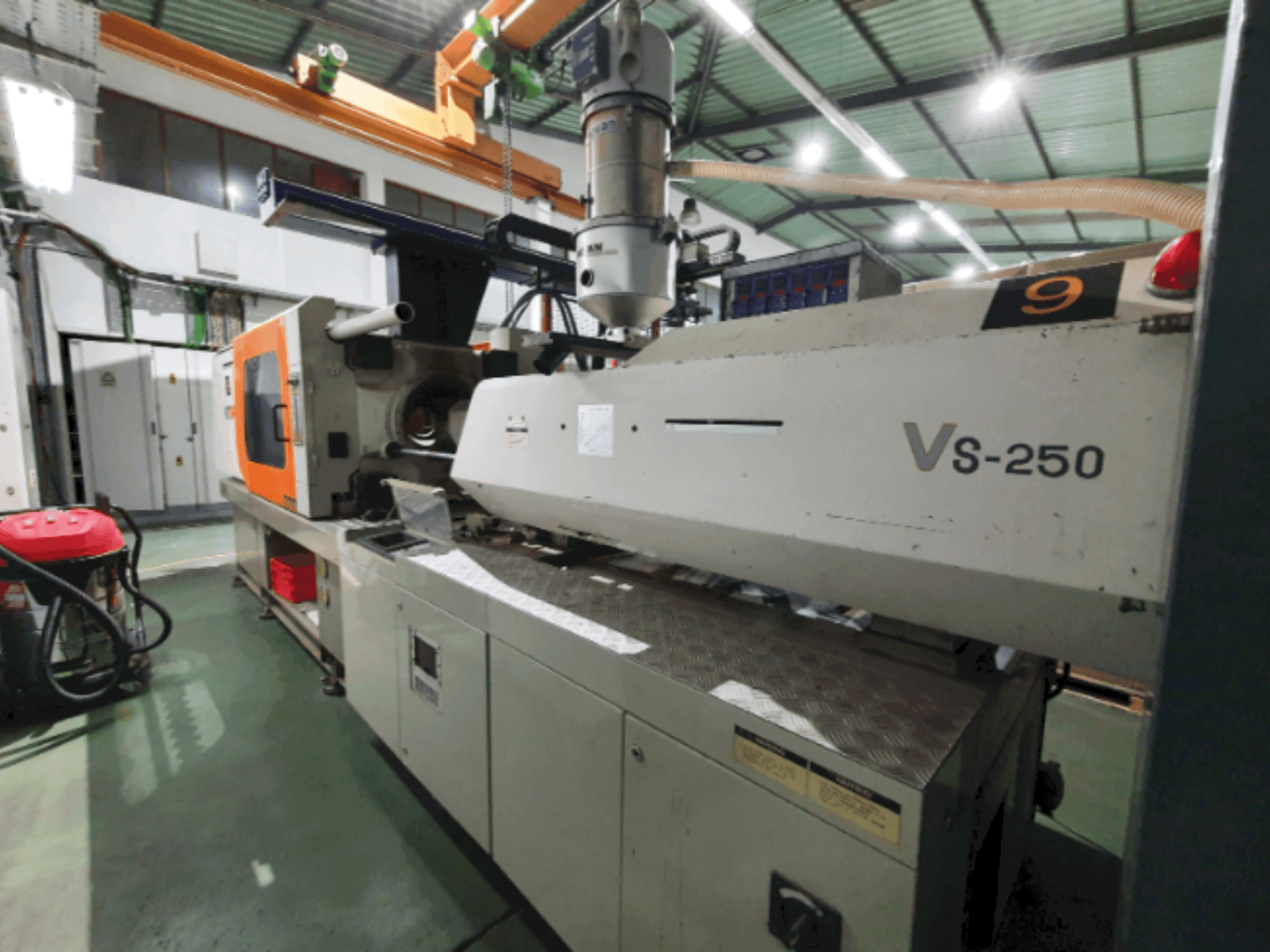 Victor VS-250 Mašinos vaizdas iš priekio