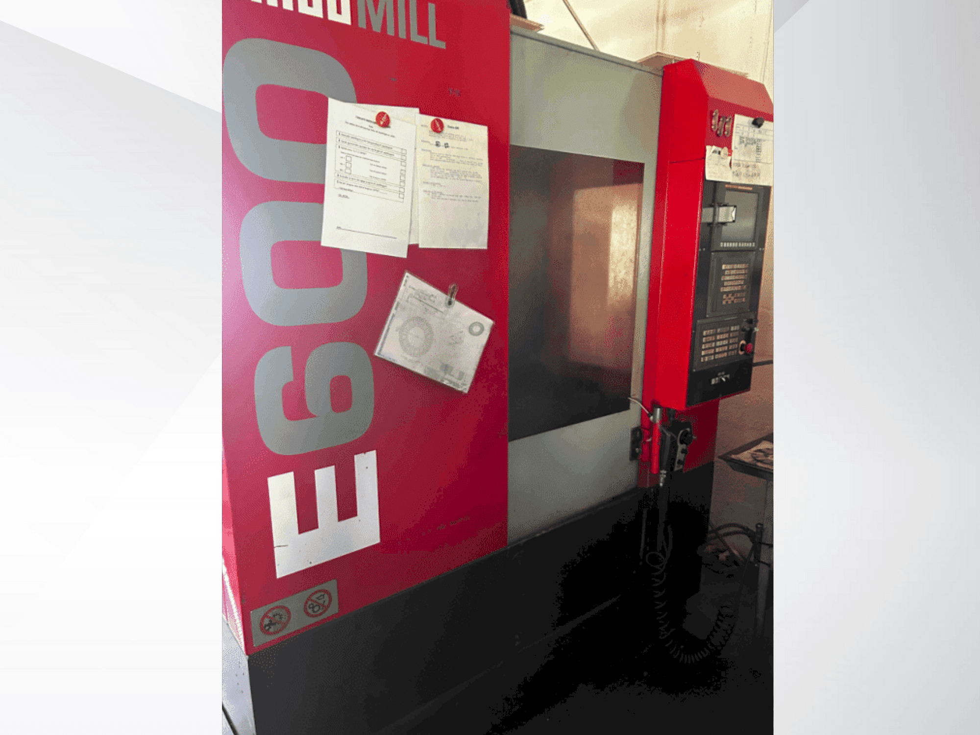 EMCO E600 Mašinos vaizdas iš priekio