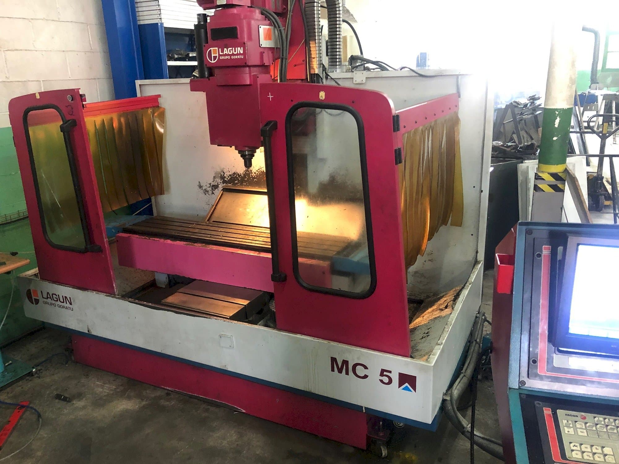 LAGUN MC 5 Mašinos vaizdas iš priekio