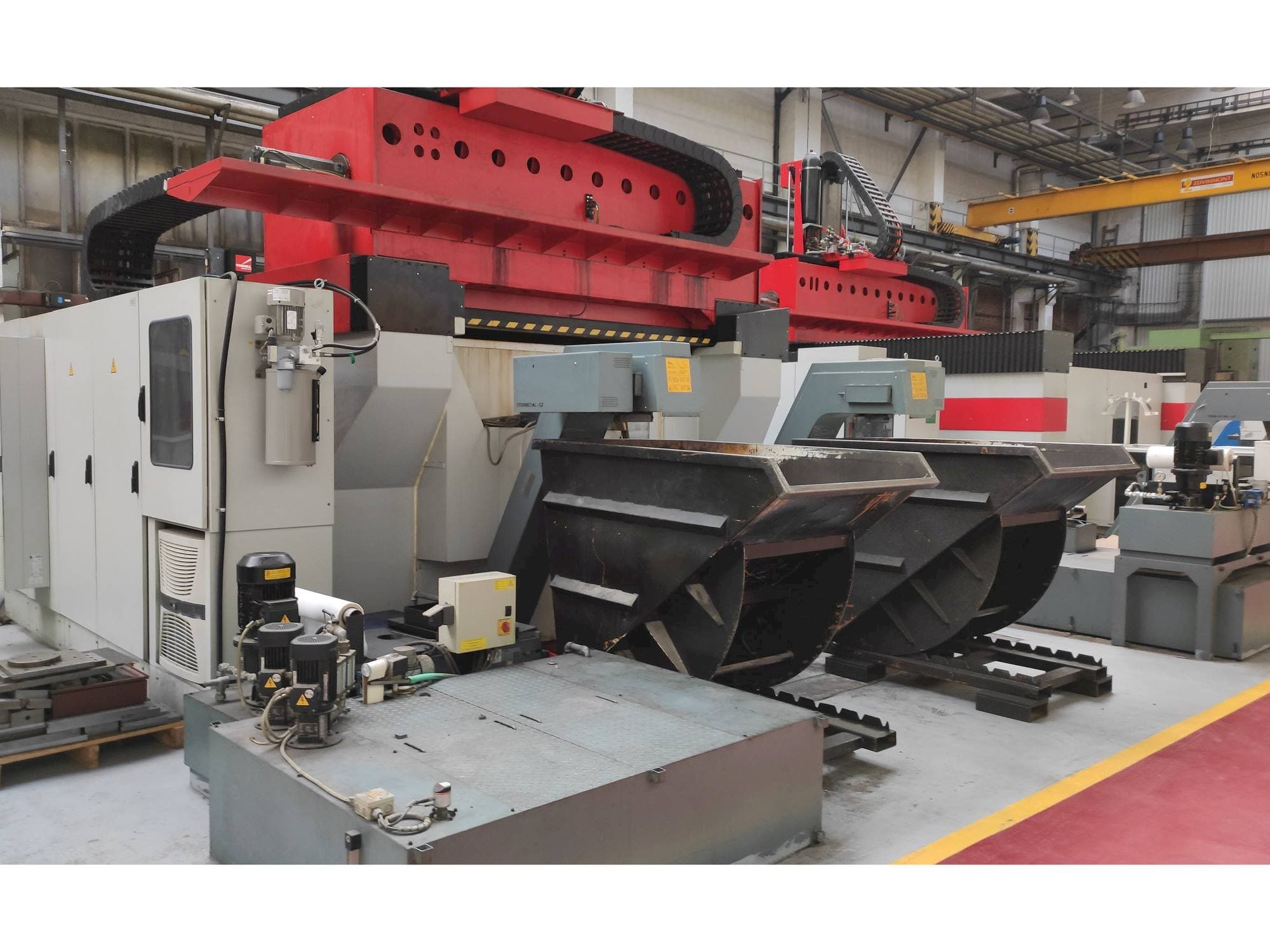 TRIMILL VU 2313 Mašinos vaizdas iš priekio