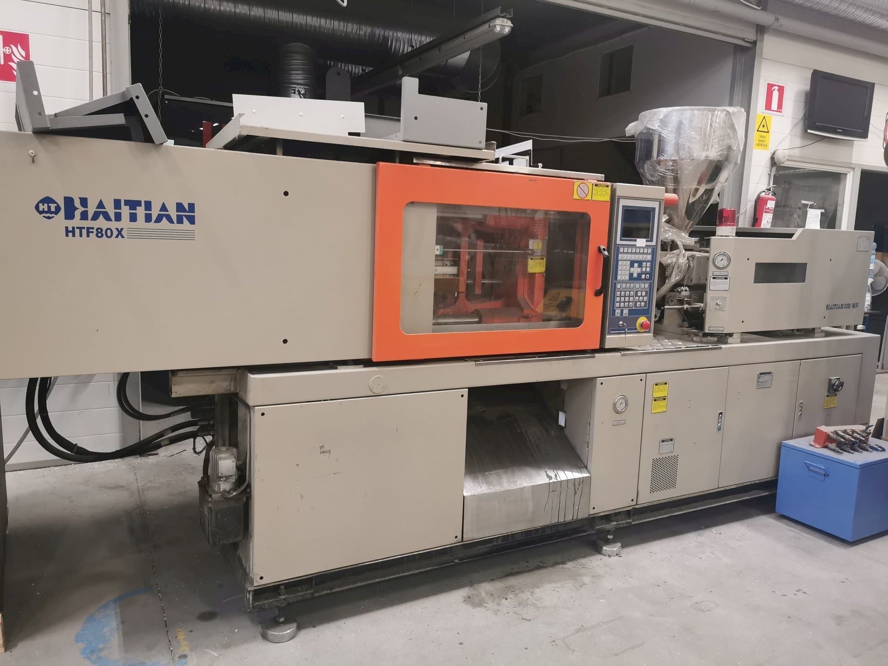 HAITIAN HTF80XA Mašinos vaizdas iš priekio