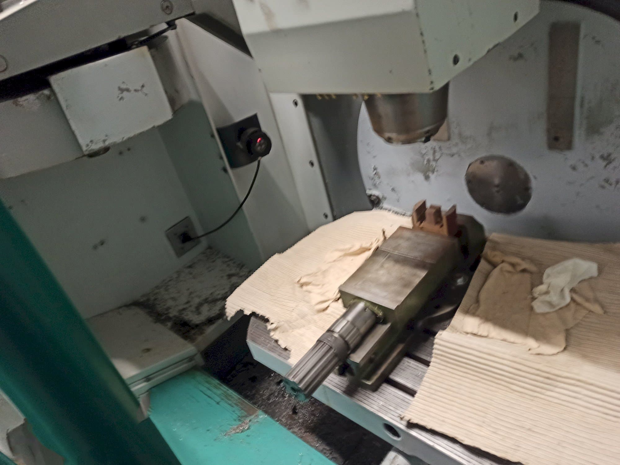 DECKEL MAHO DMU 50 T Mašinos darbo patalpa