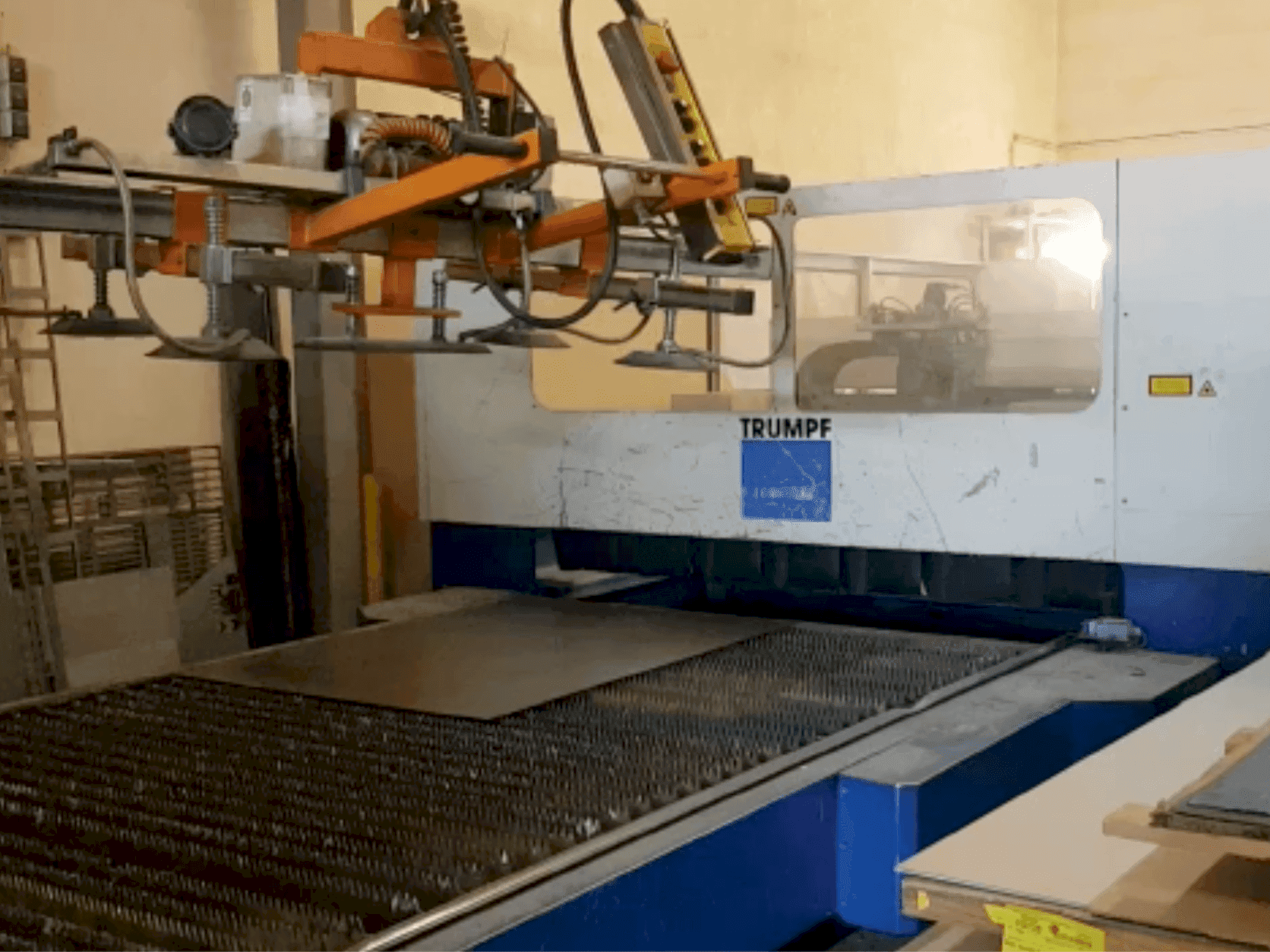 Trumpf Trumatic L3030 Mašinos vaizdas iš priekio