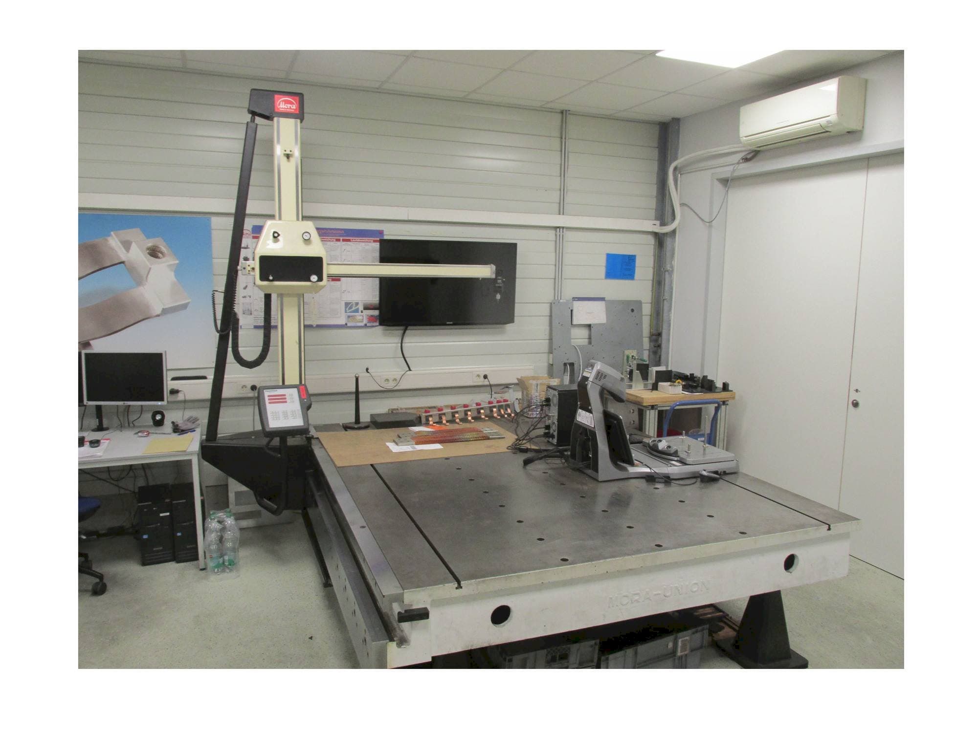 Mora Console Version Assistant Mašinos vaizdas iš priekio