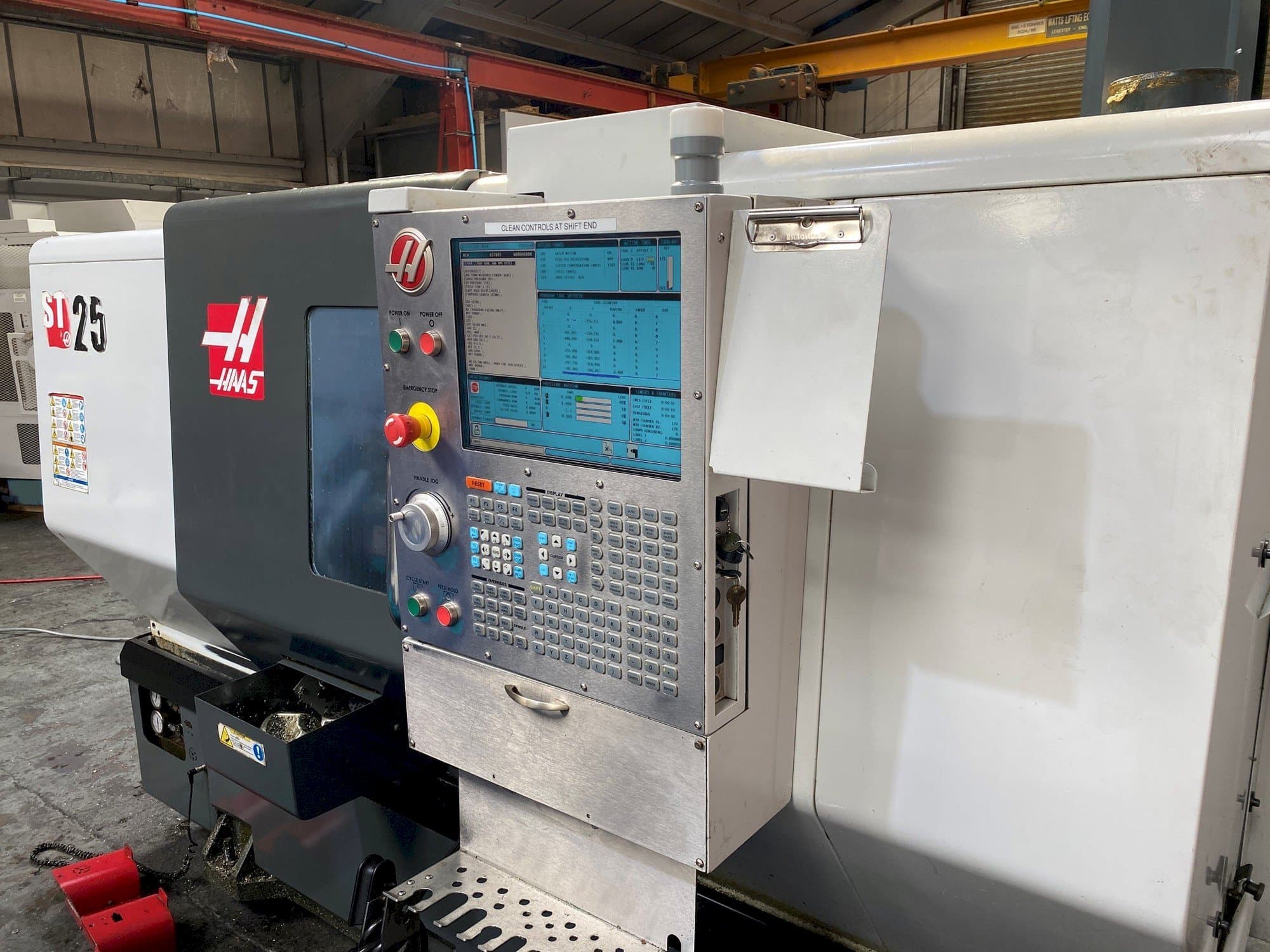 HAAS ST-25 Mašinos vaizdas iš priekio