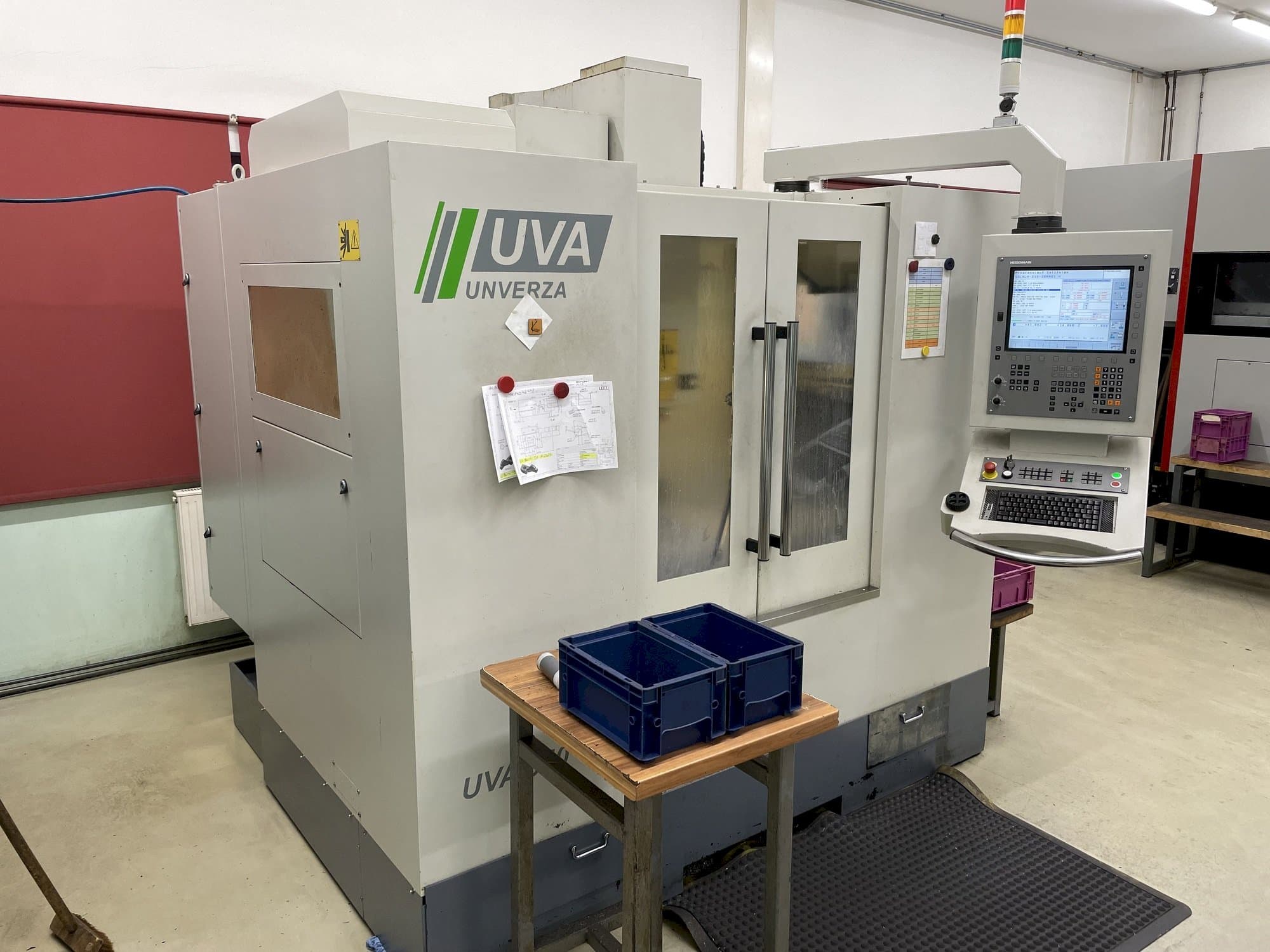 HOMMEL UNVERZAGT UVA 550 Plus Mašinos vaizdas iš priekio